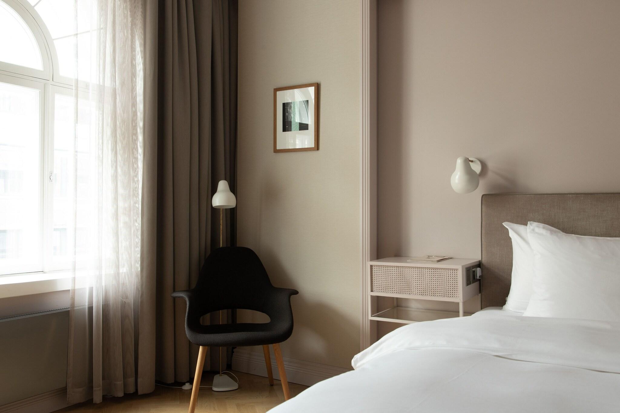 Studio King Size Bed