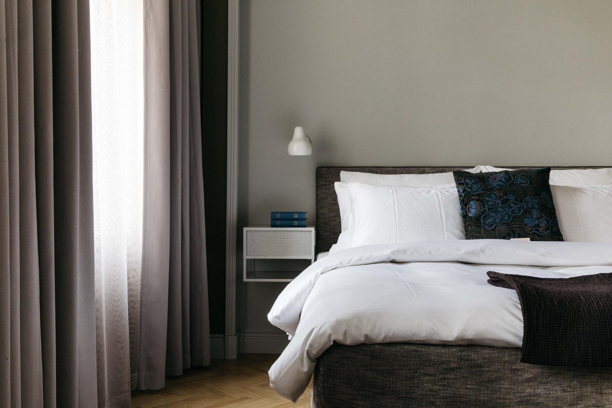 Double King Size Bed