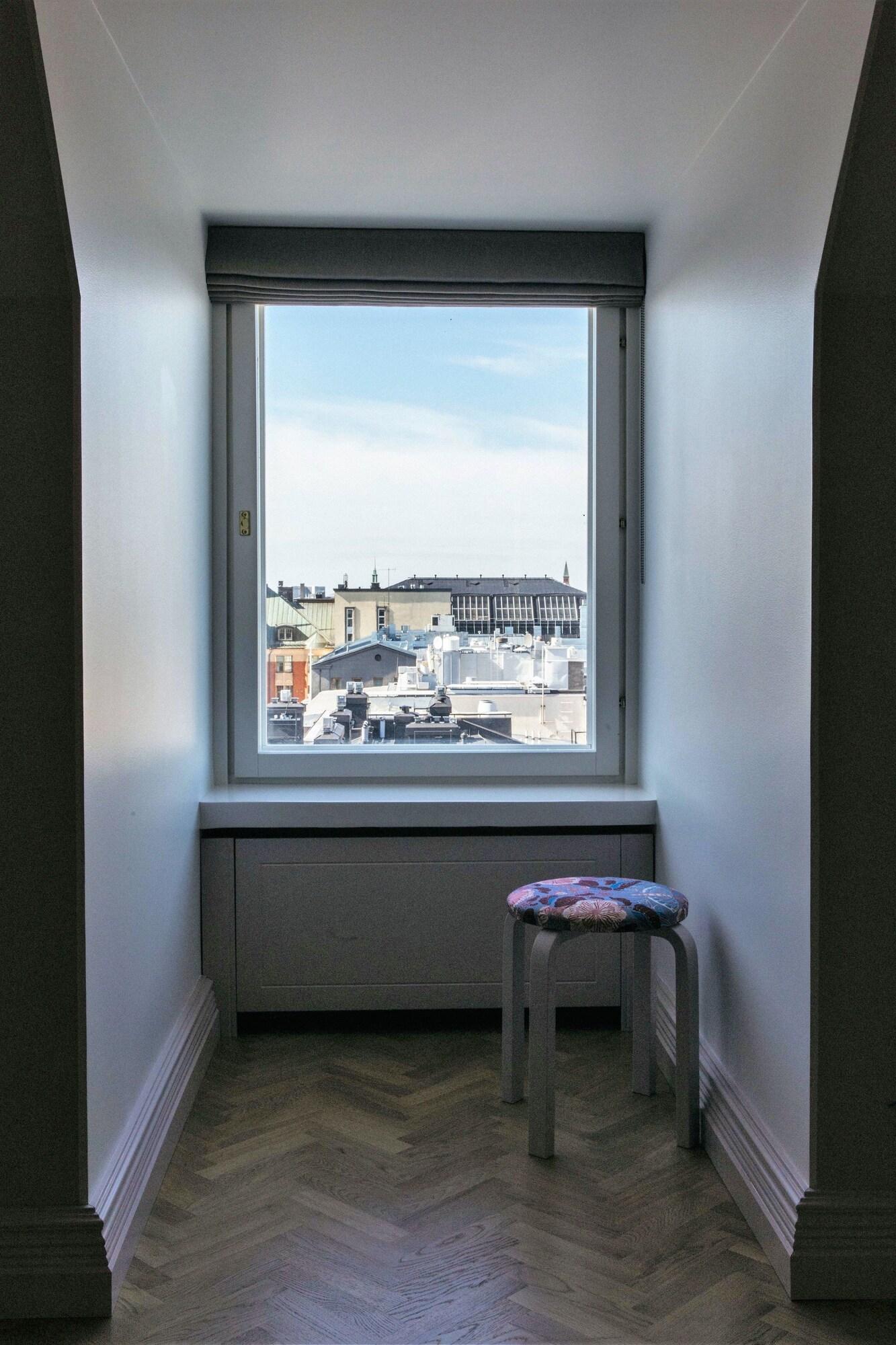 Studio King Size Bed