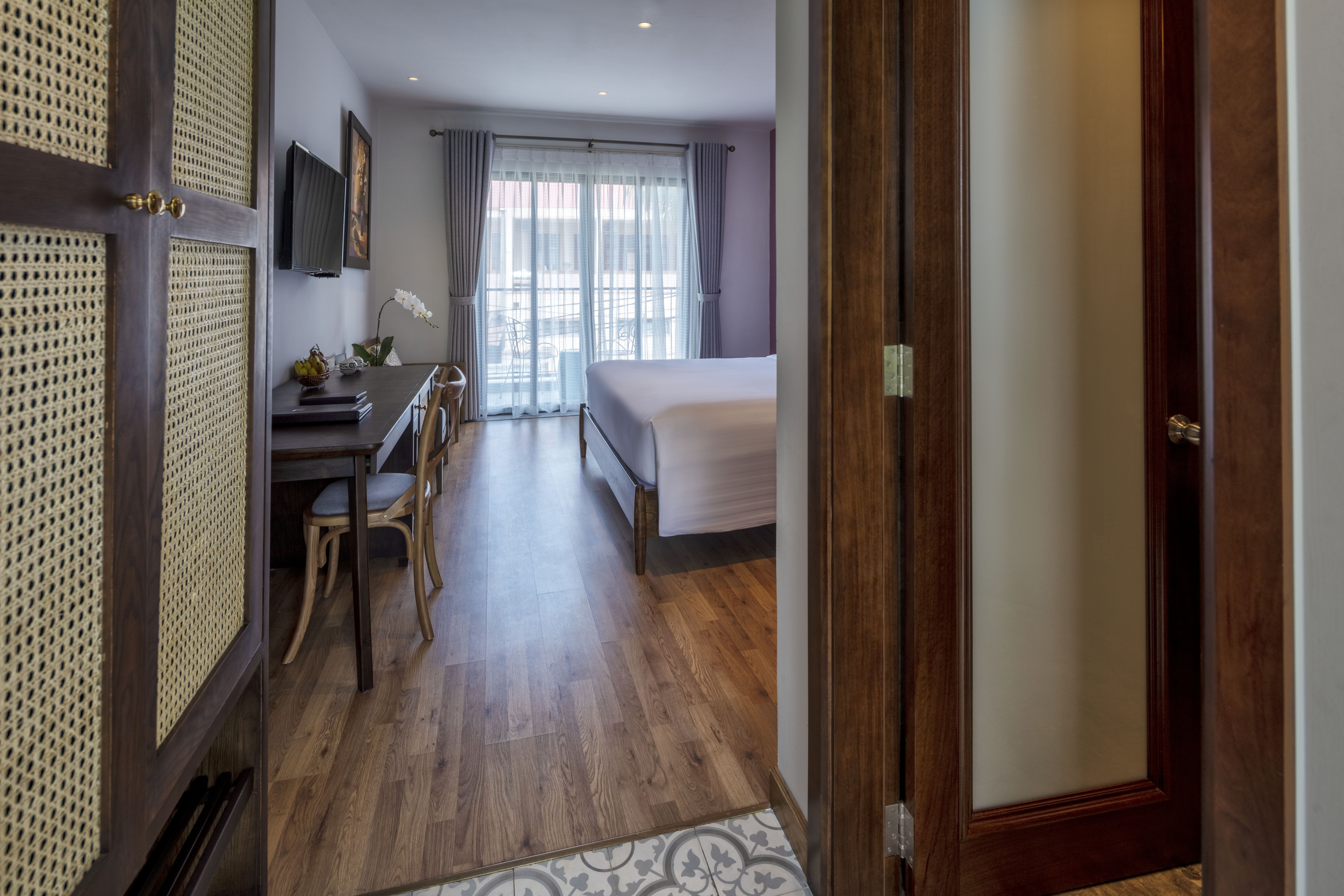 Double Deluxe King Bed