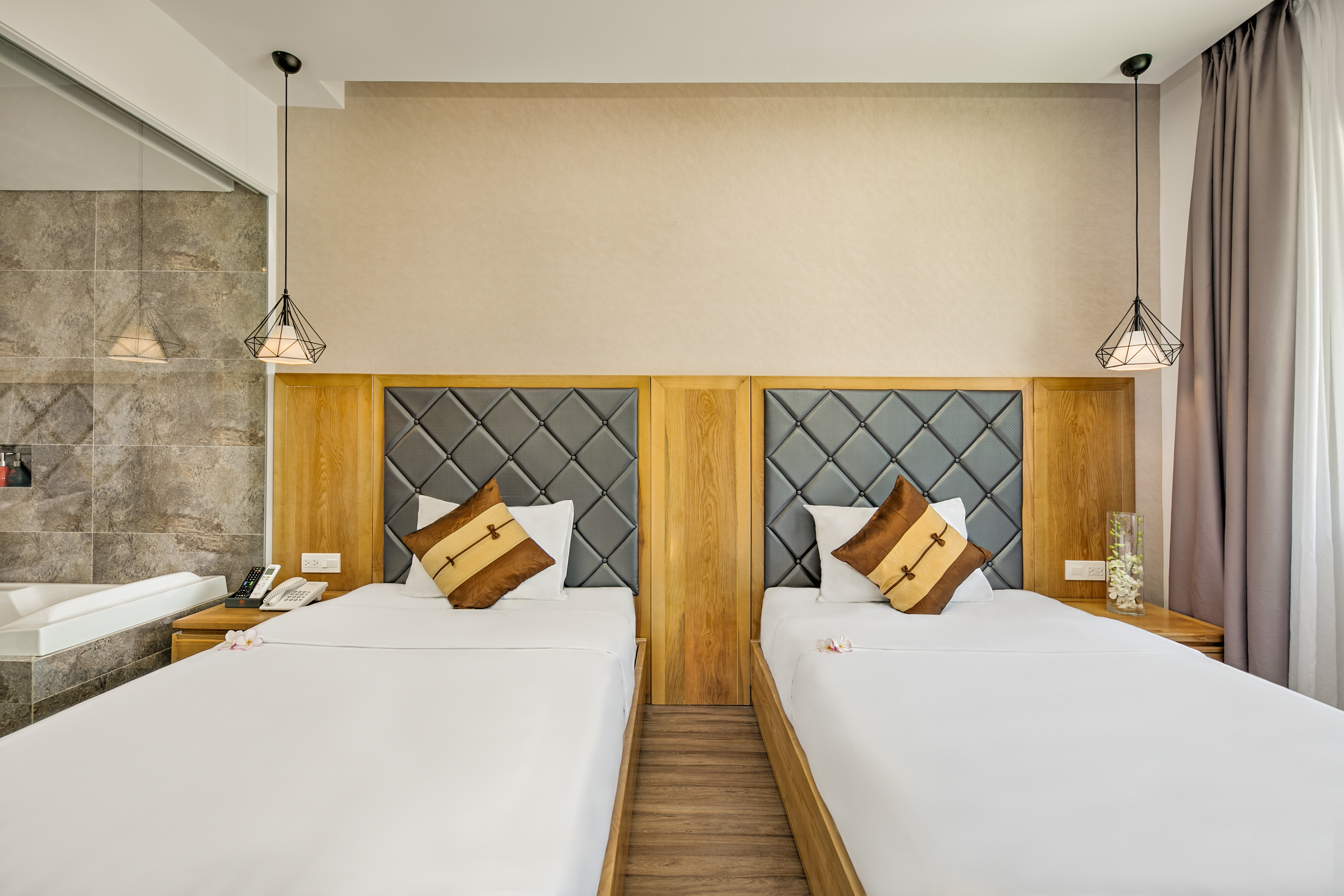 Twin Deluxe City View