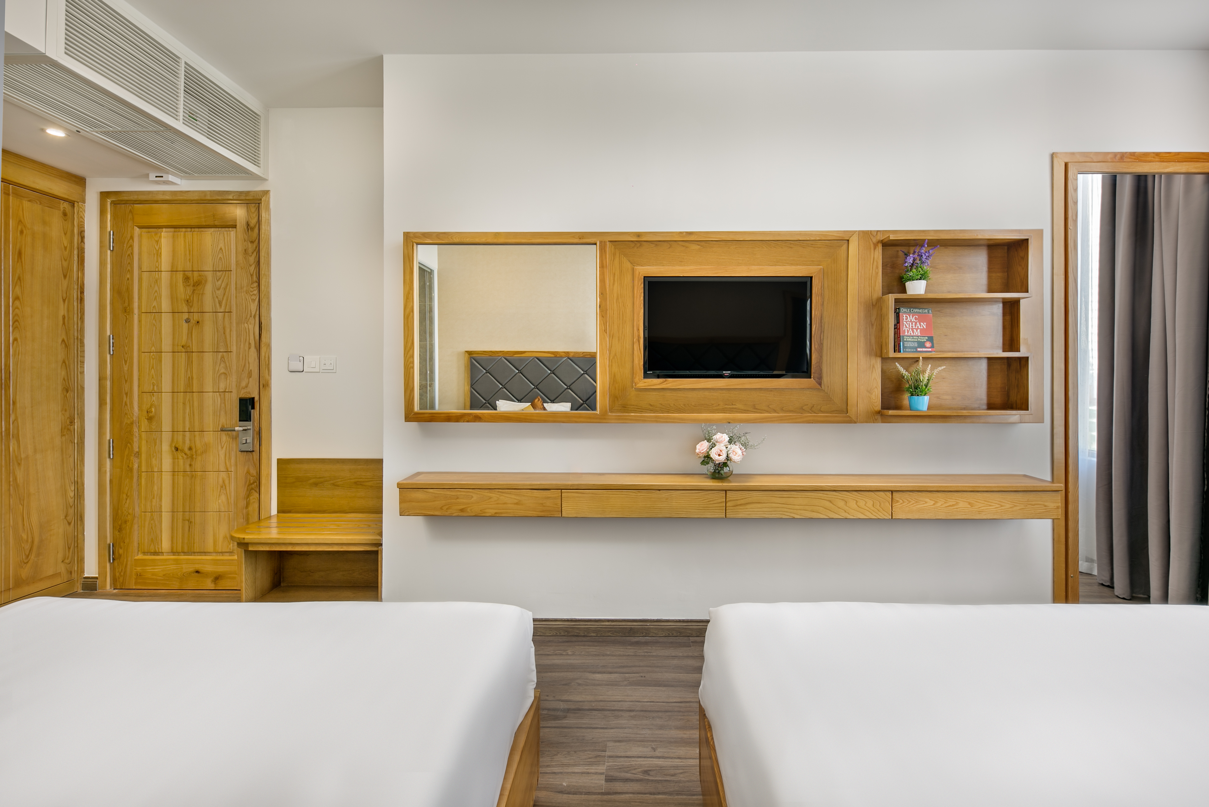 Twin Deluxe City View