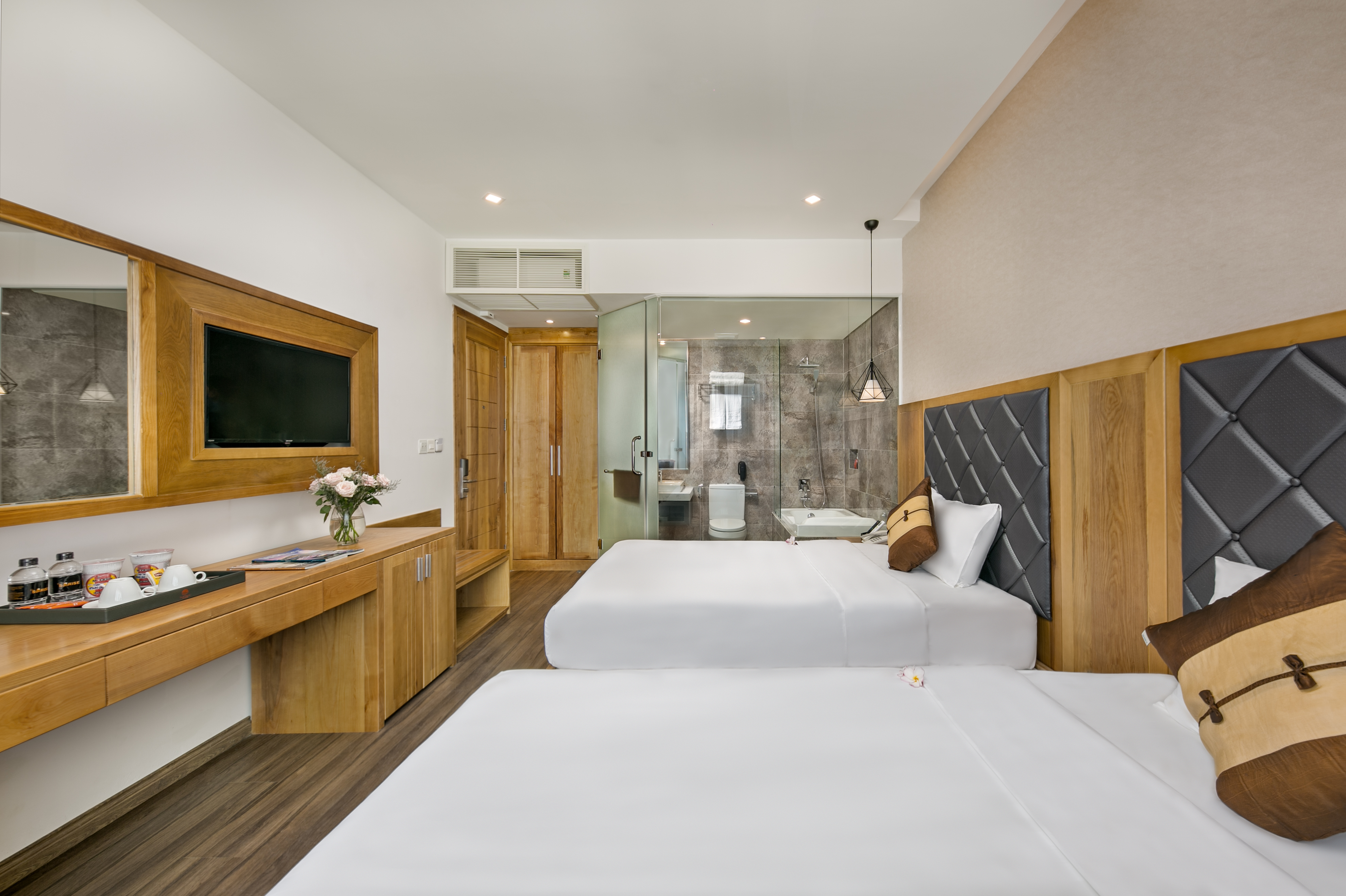 Twin Deluxe City View