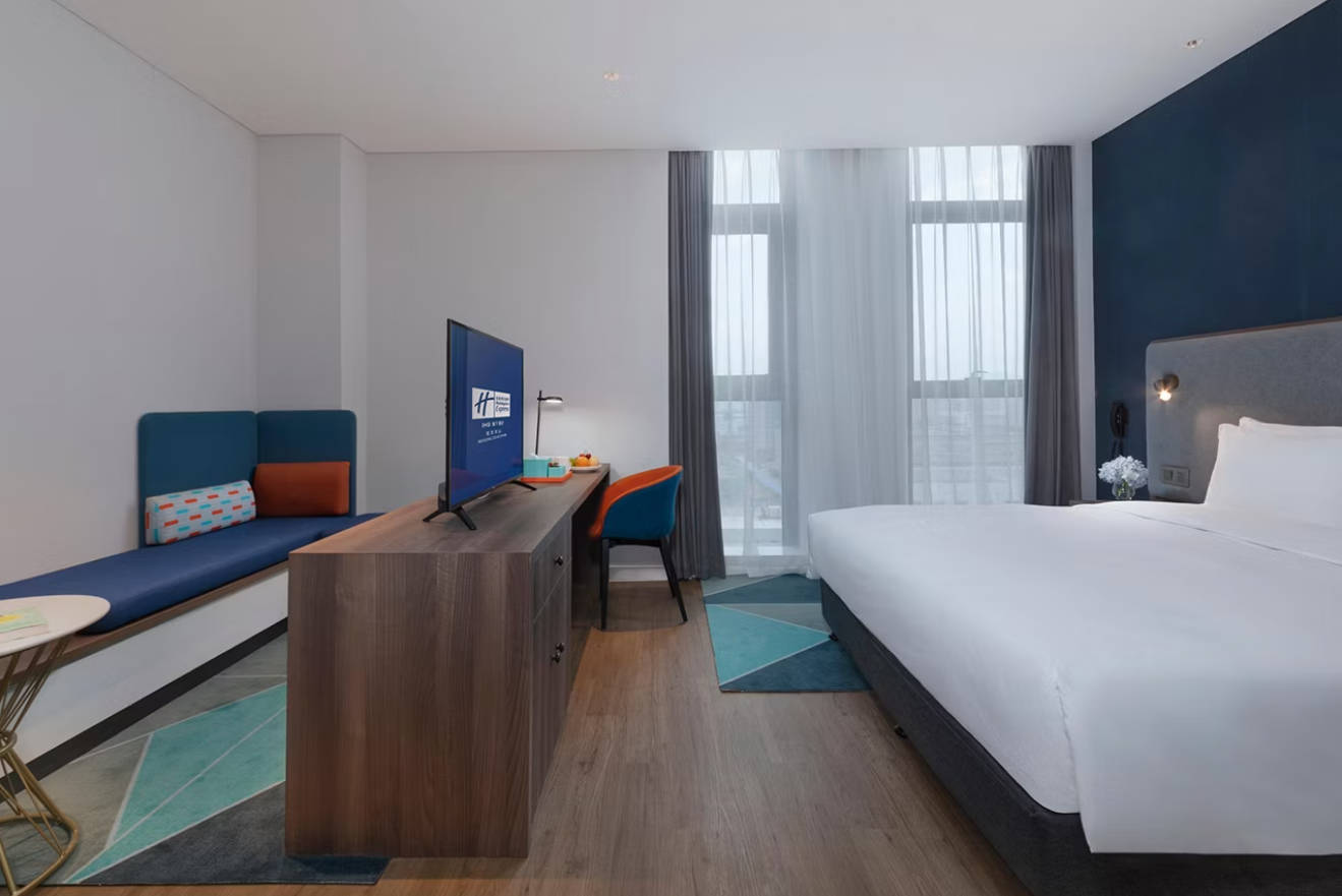 Double City View King Bed