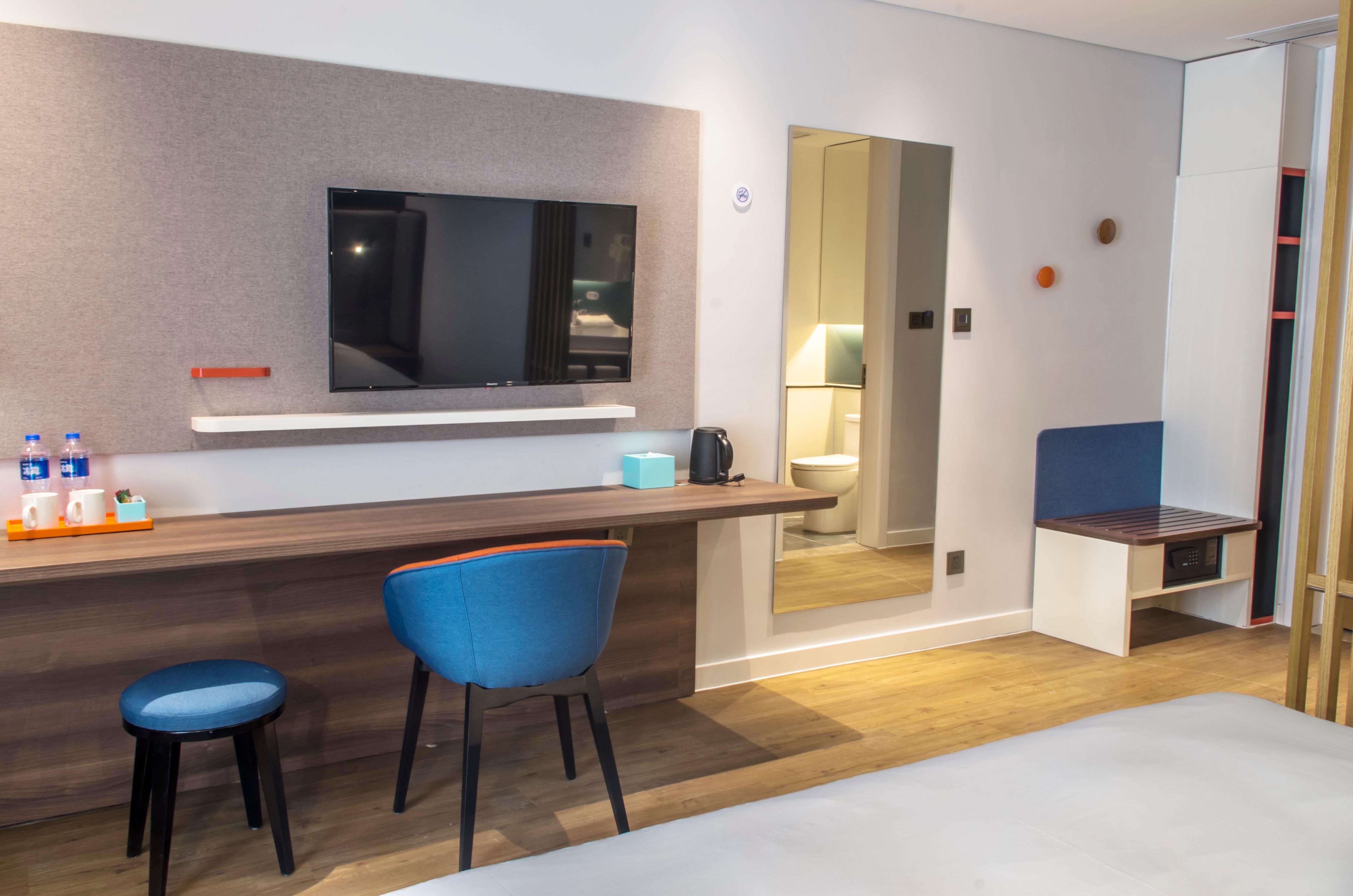 Double King Size Bed