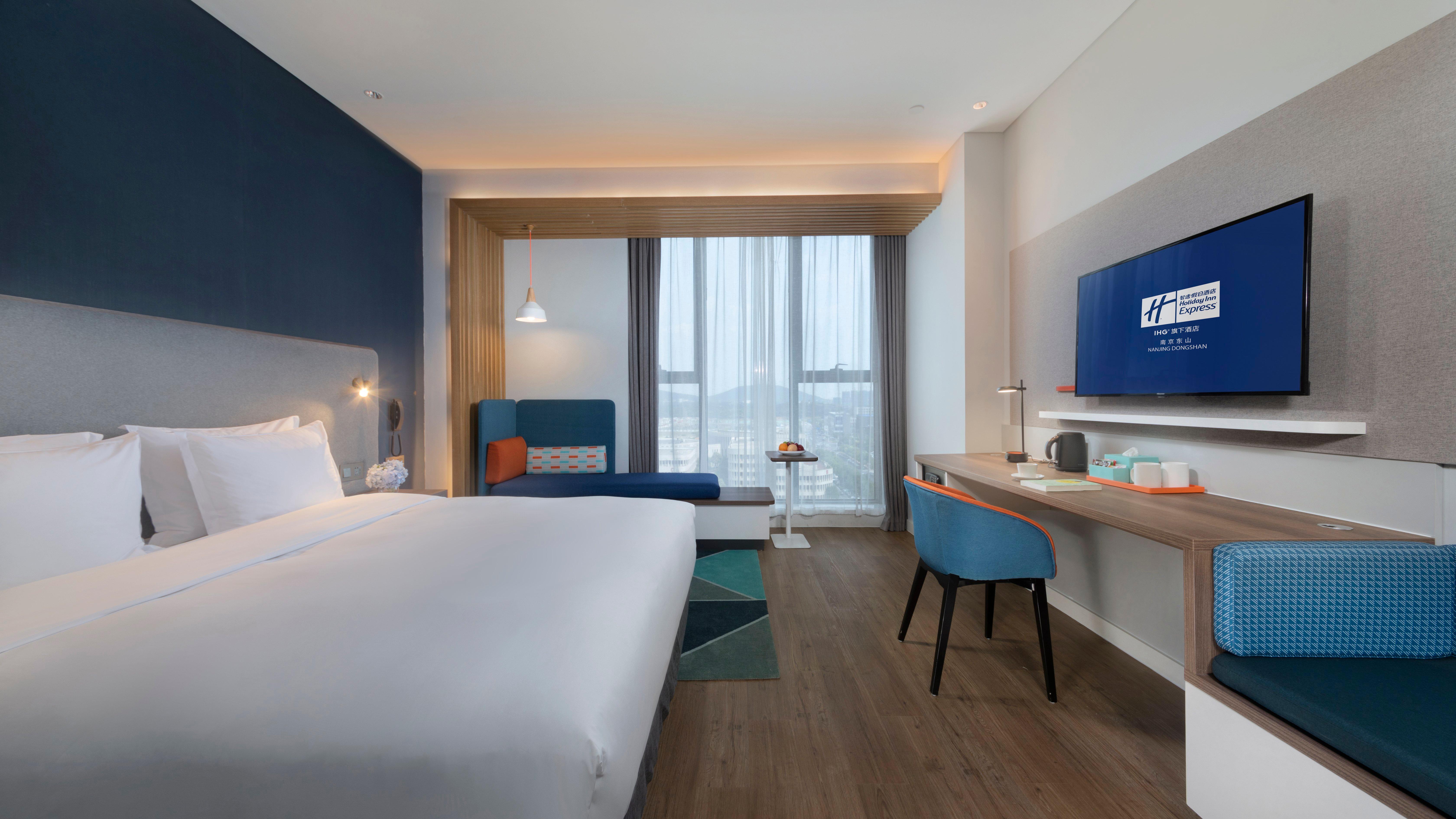 Double King Size Bed