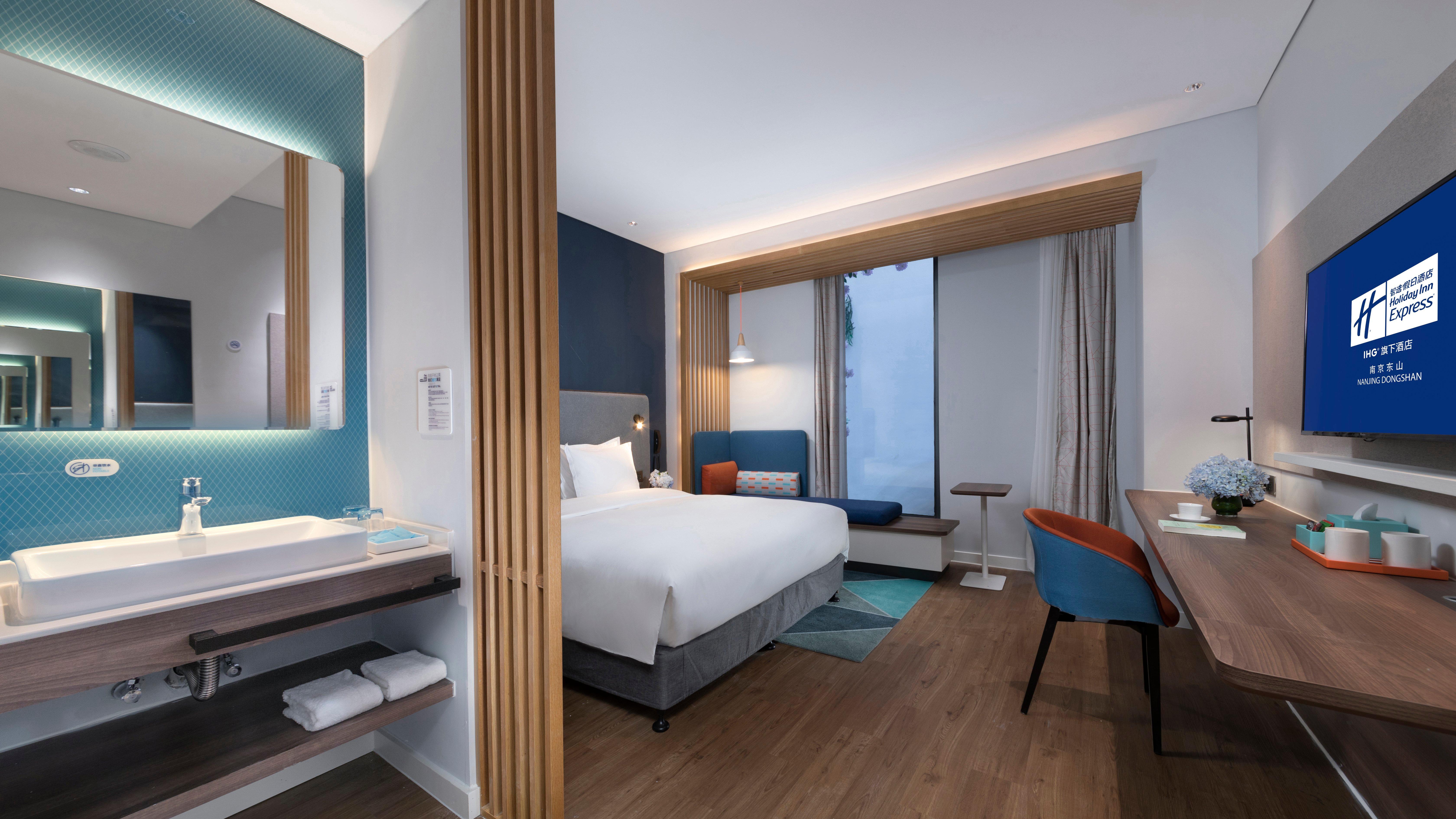 Double King Size Bed