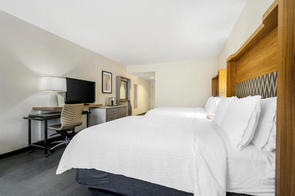 Double Two Queen Beds