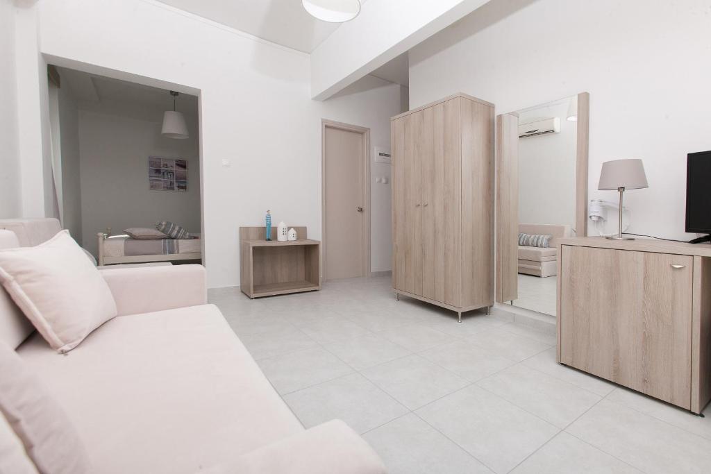 Family Room Garden View