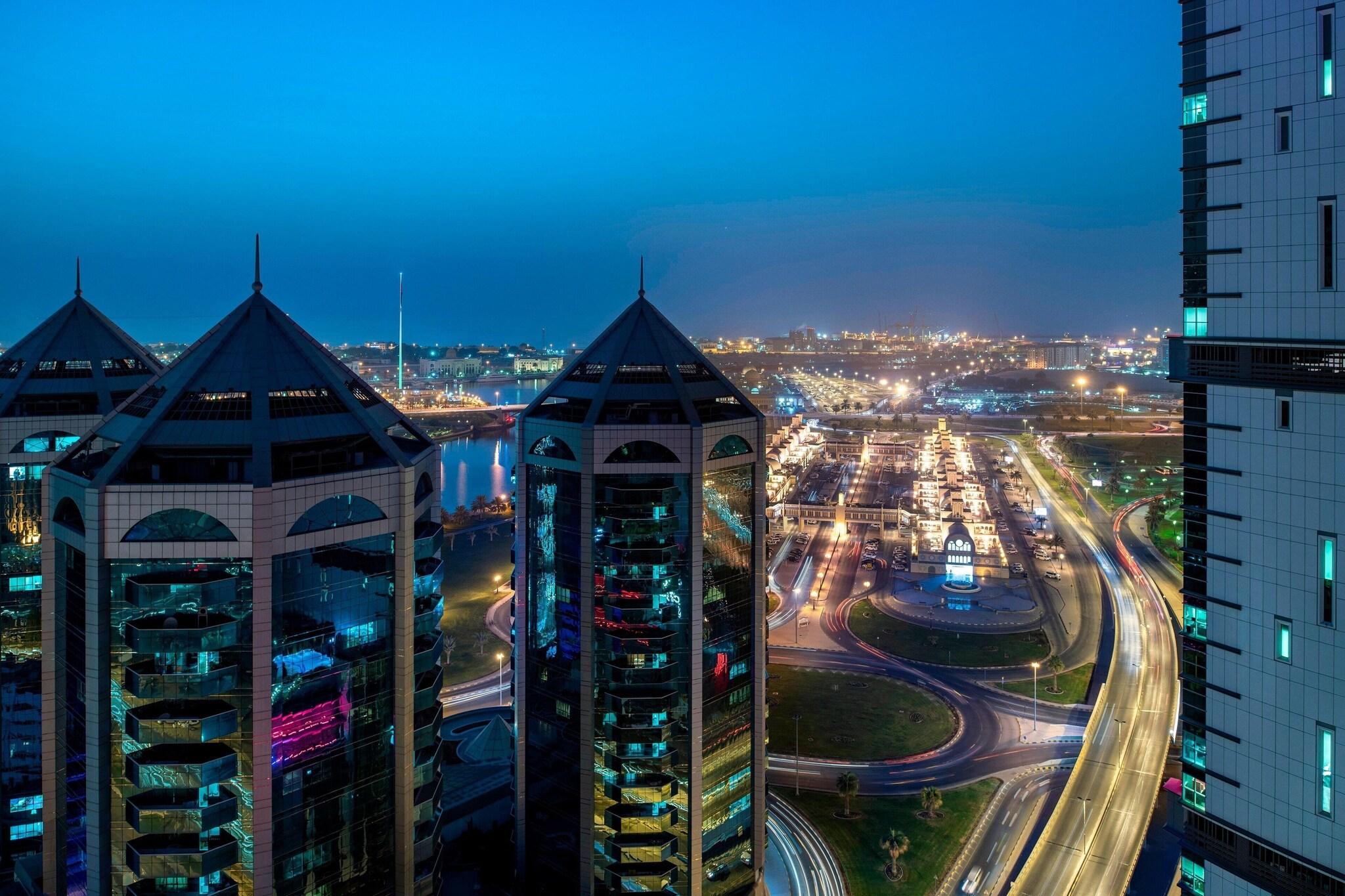 Double Deluxe King Bed