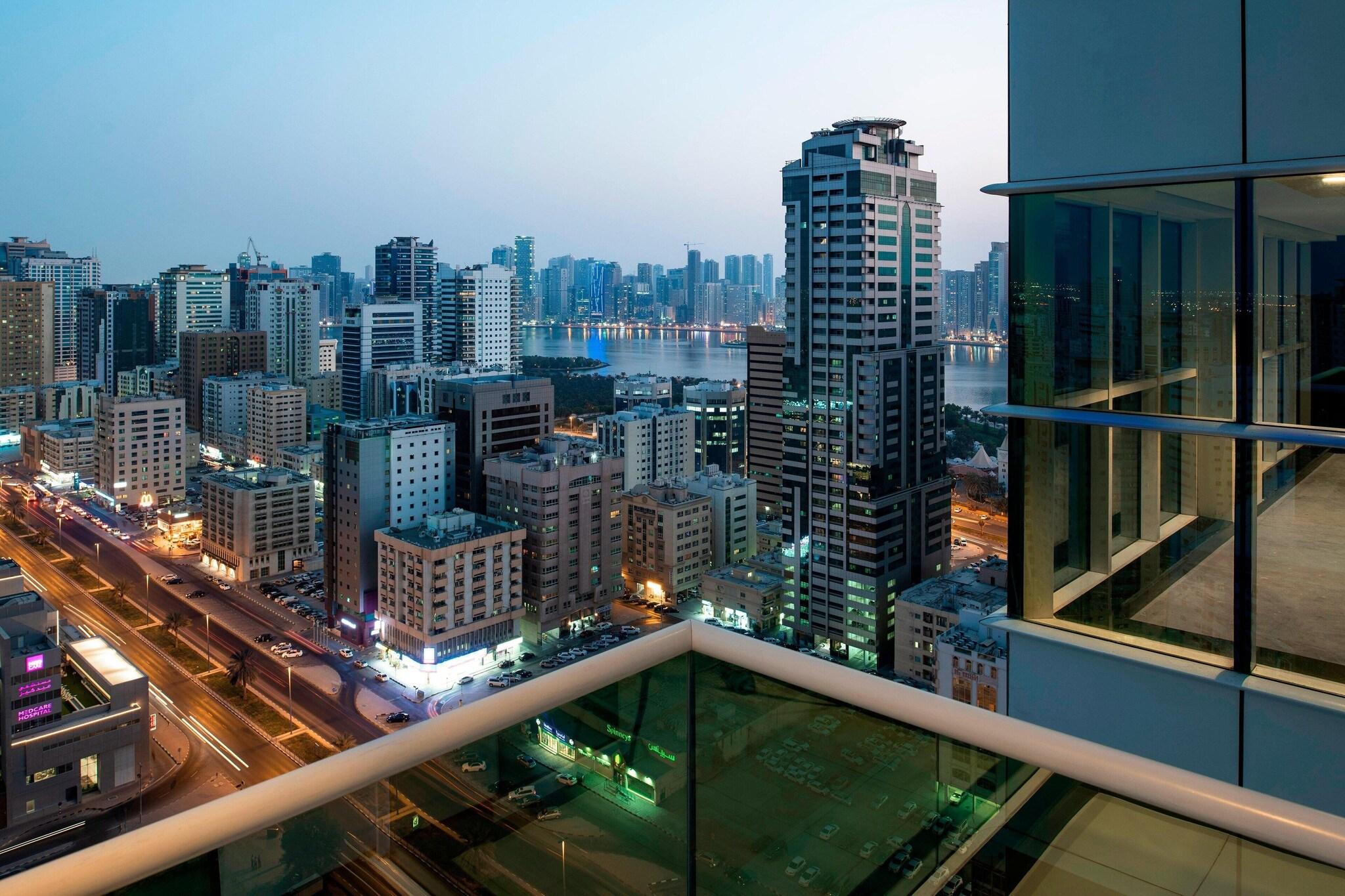 Double Deluxe King Bed