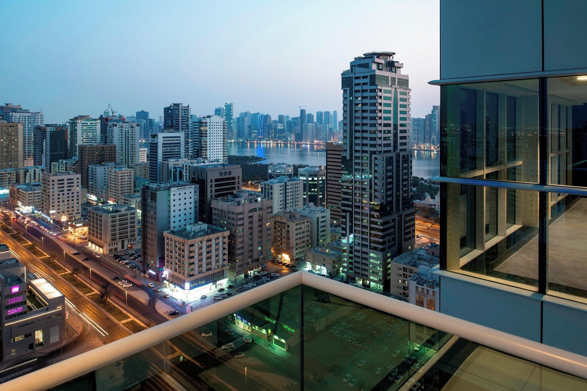 Double Deluxe King Bed