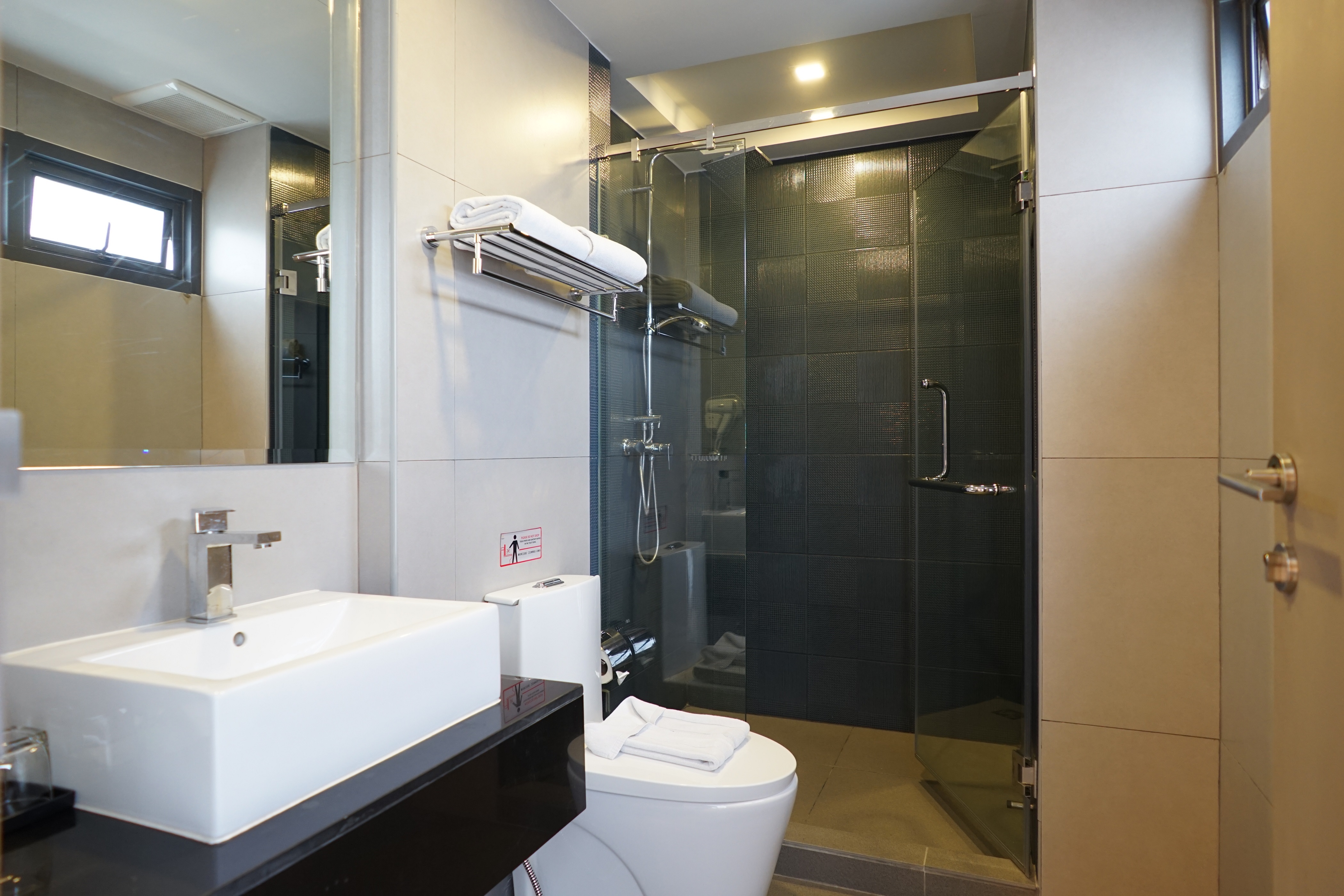 Suite King Bed with Jacuzzi