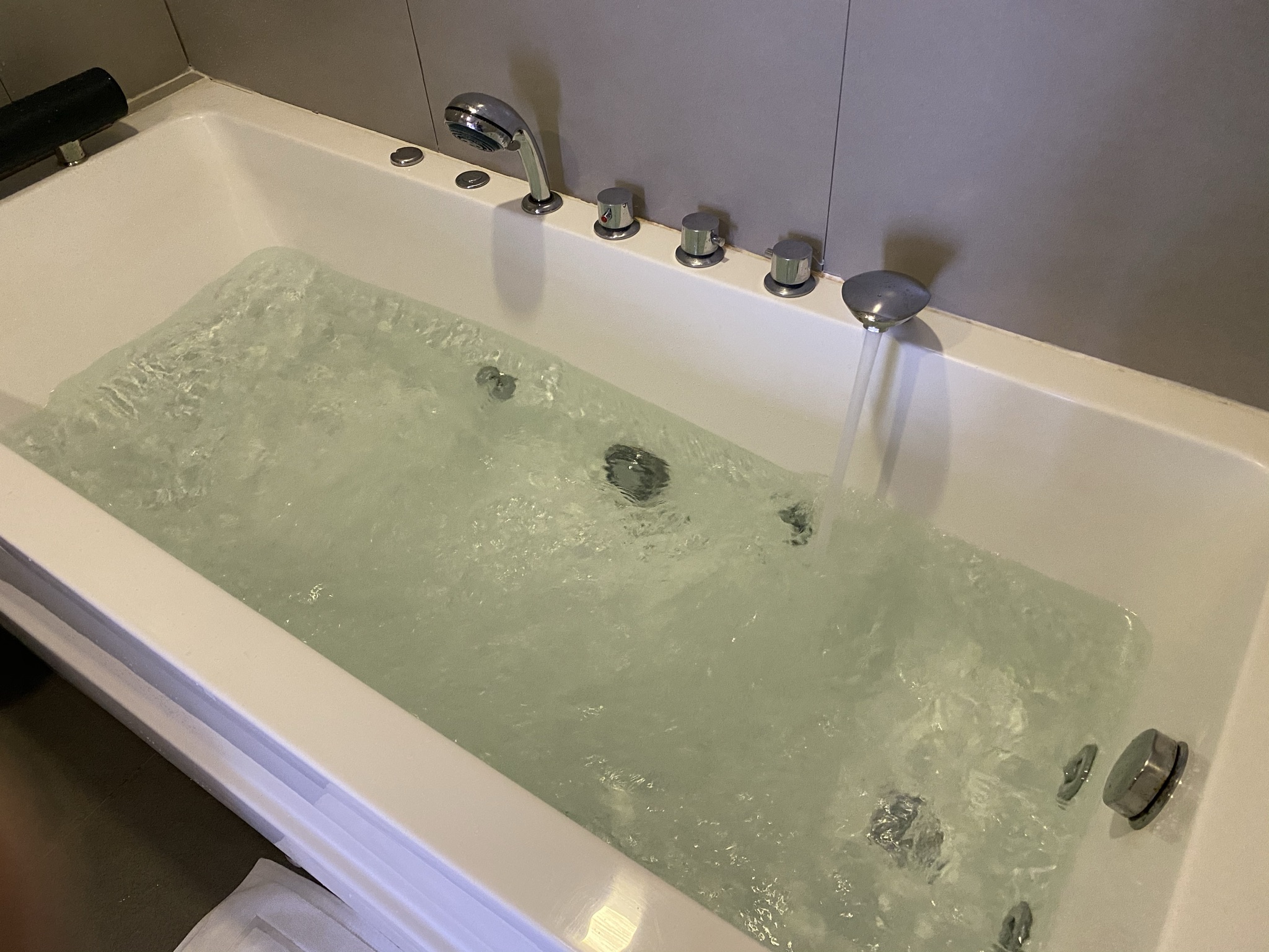 Suite King Bed with Jacuzzi