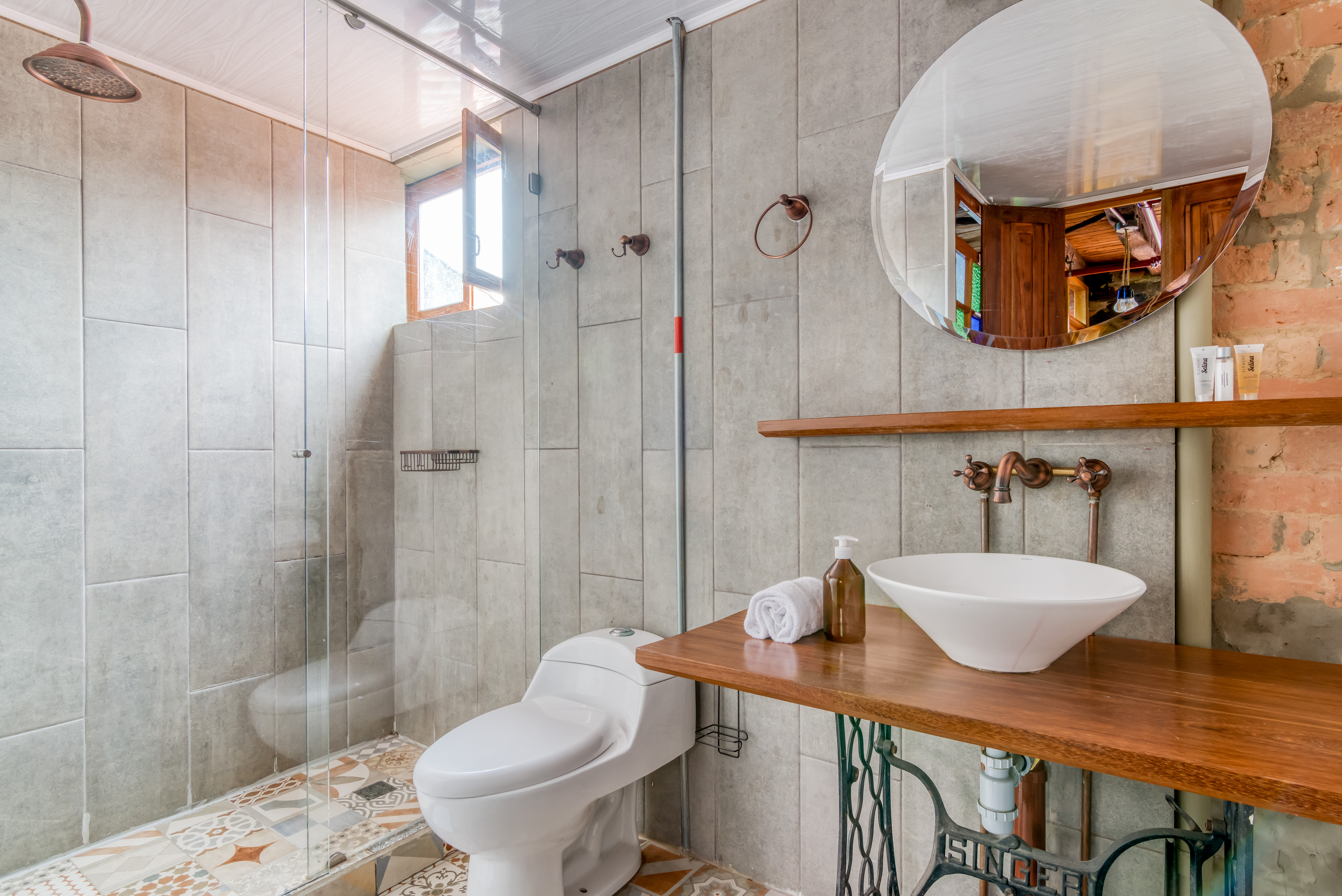 Suite Queen Size Bed