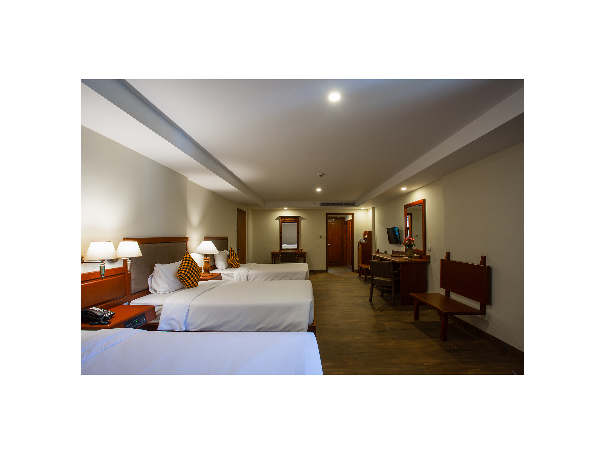 Triple Deluxe with Views