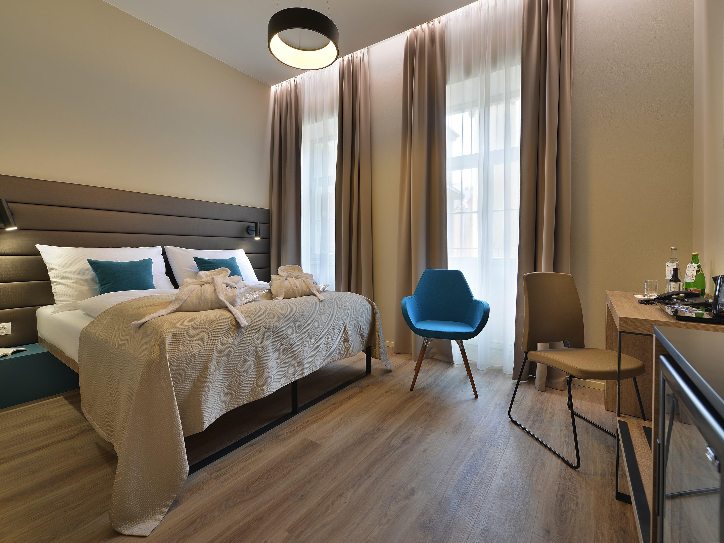 Double or Twin Standard