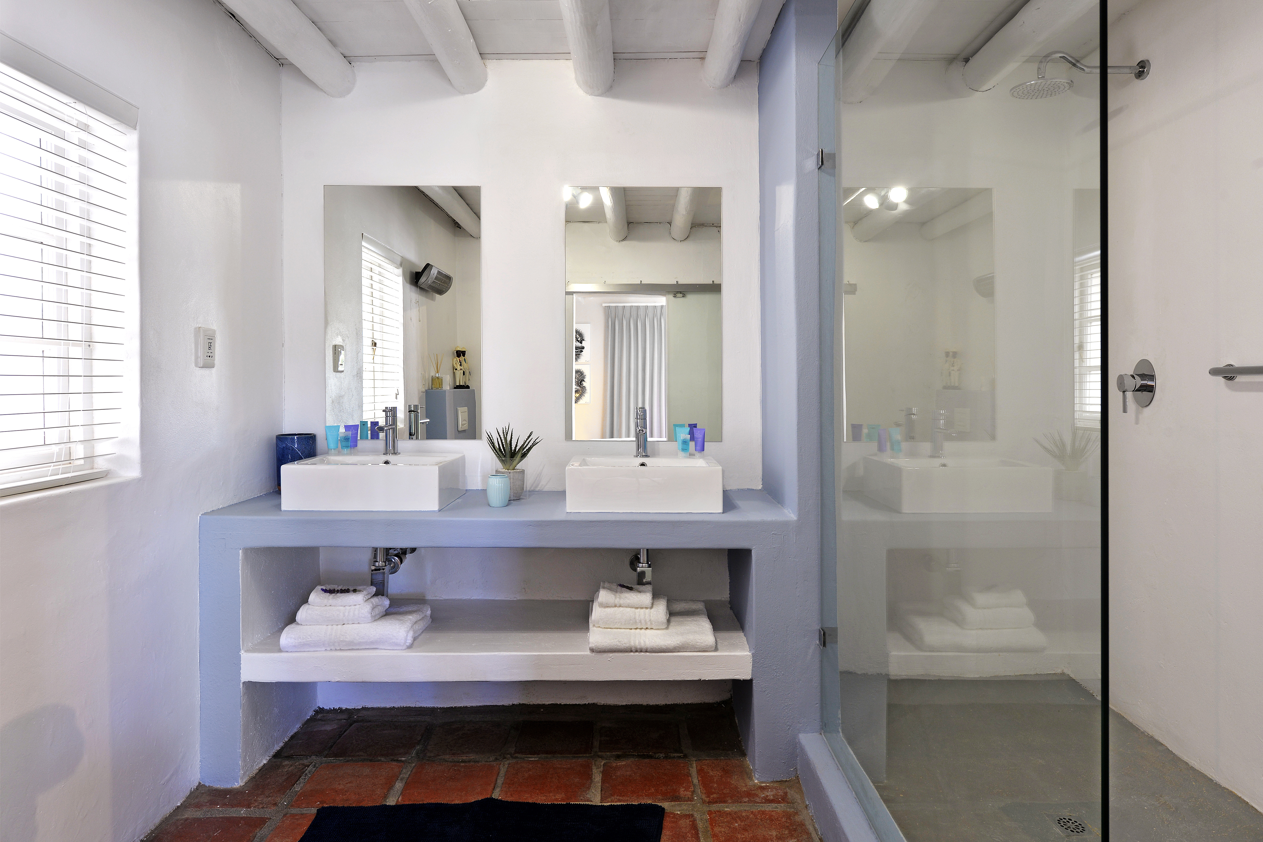 Suite Queen Size Bed