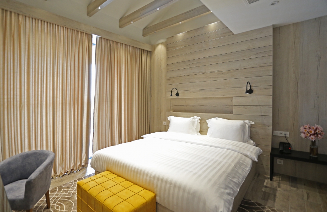 Family Room Capacity 1