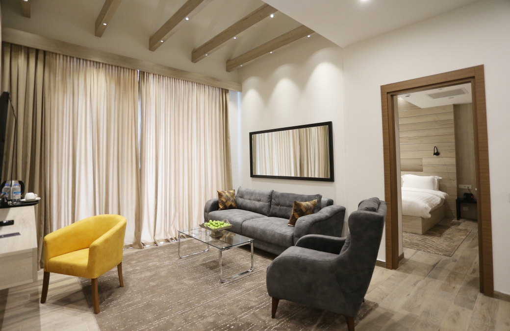 Family Room Capacity 2