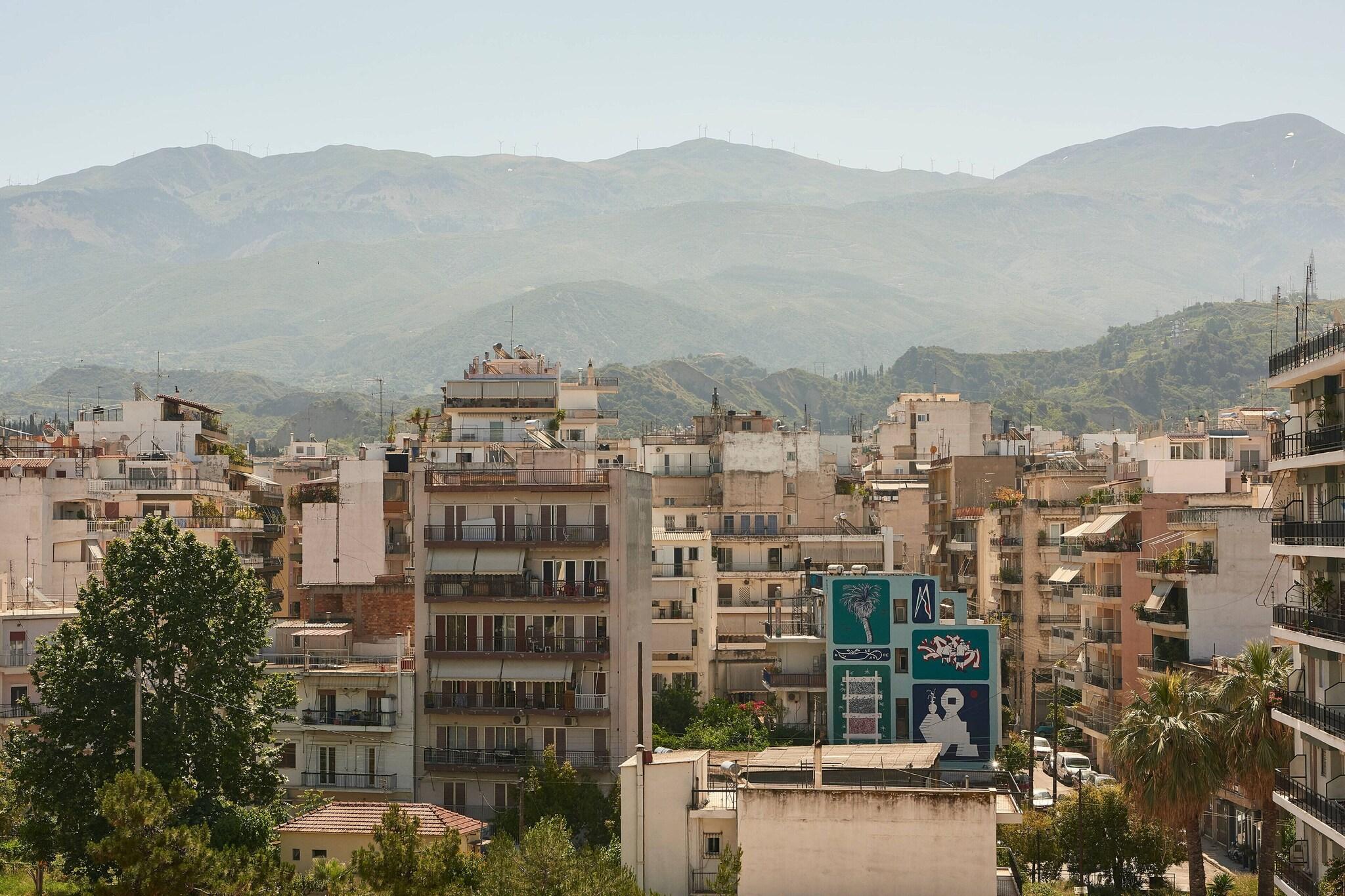 Double Queen Size Bed