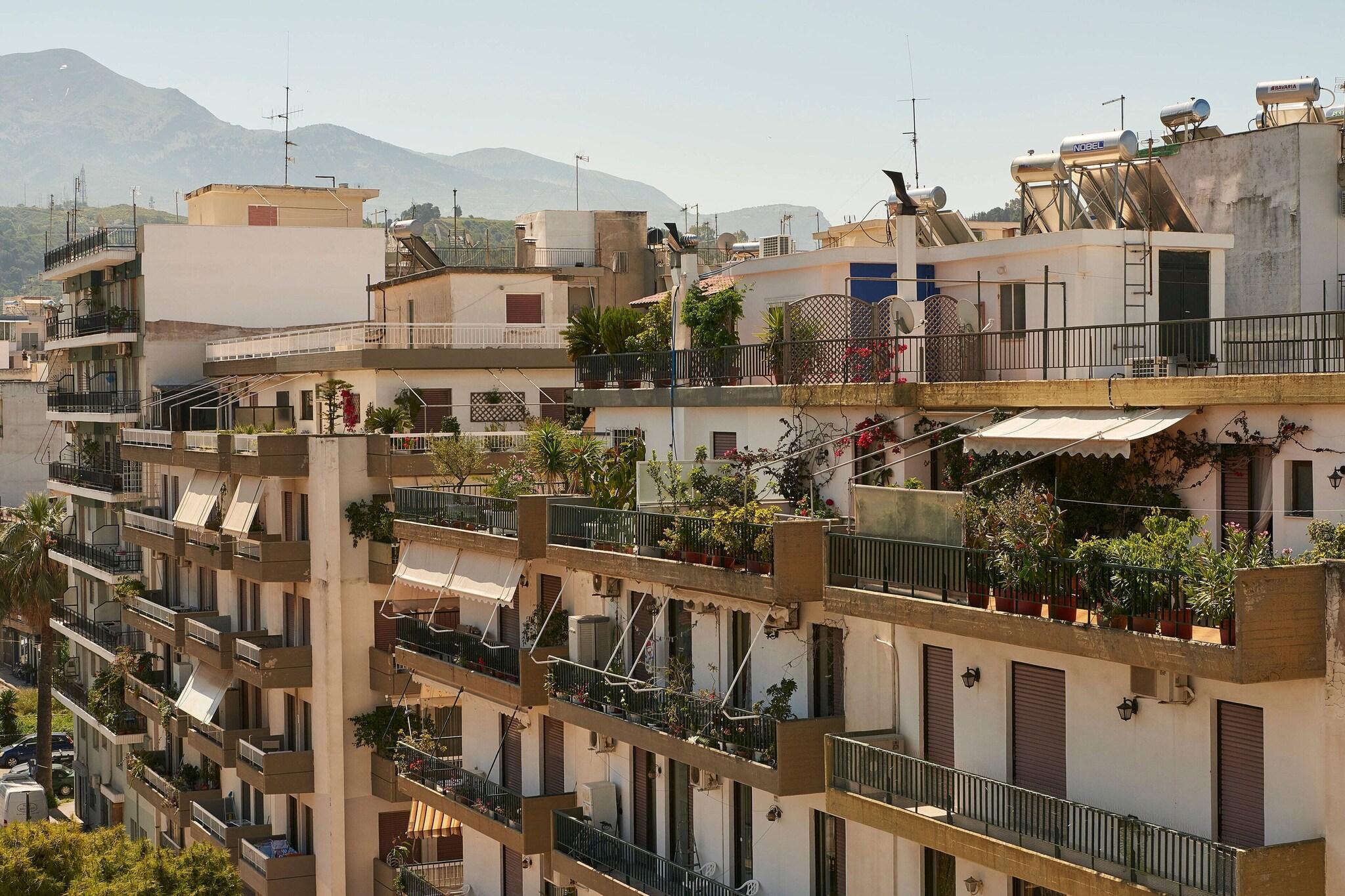 Double Queen Size Bed