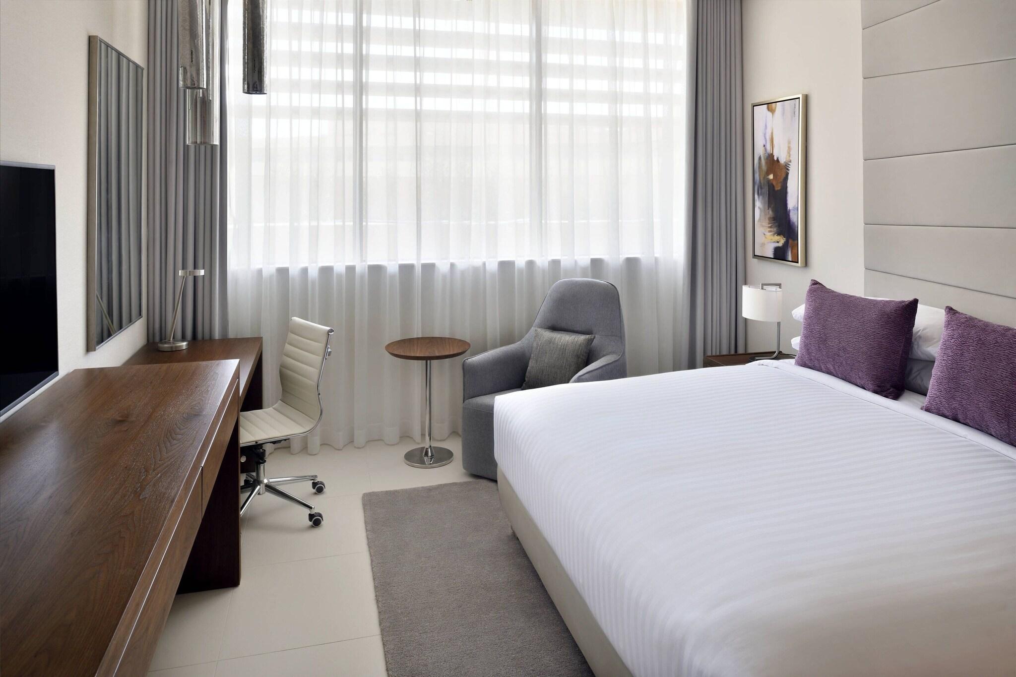 Double Deluxe King Bed