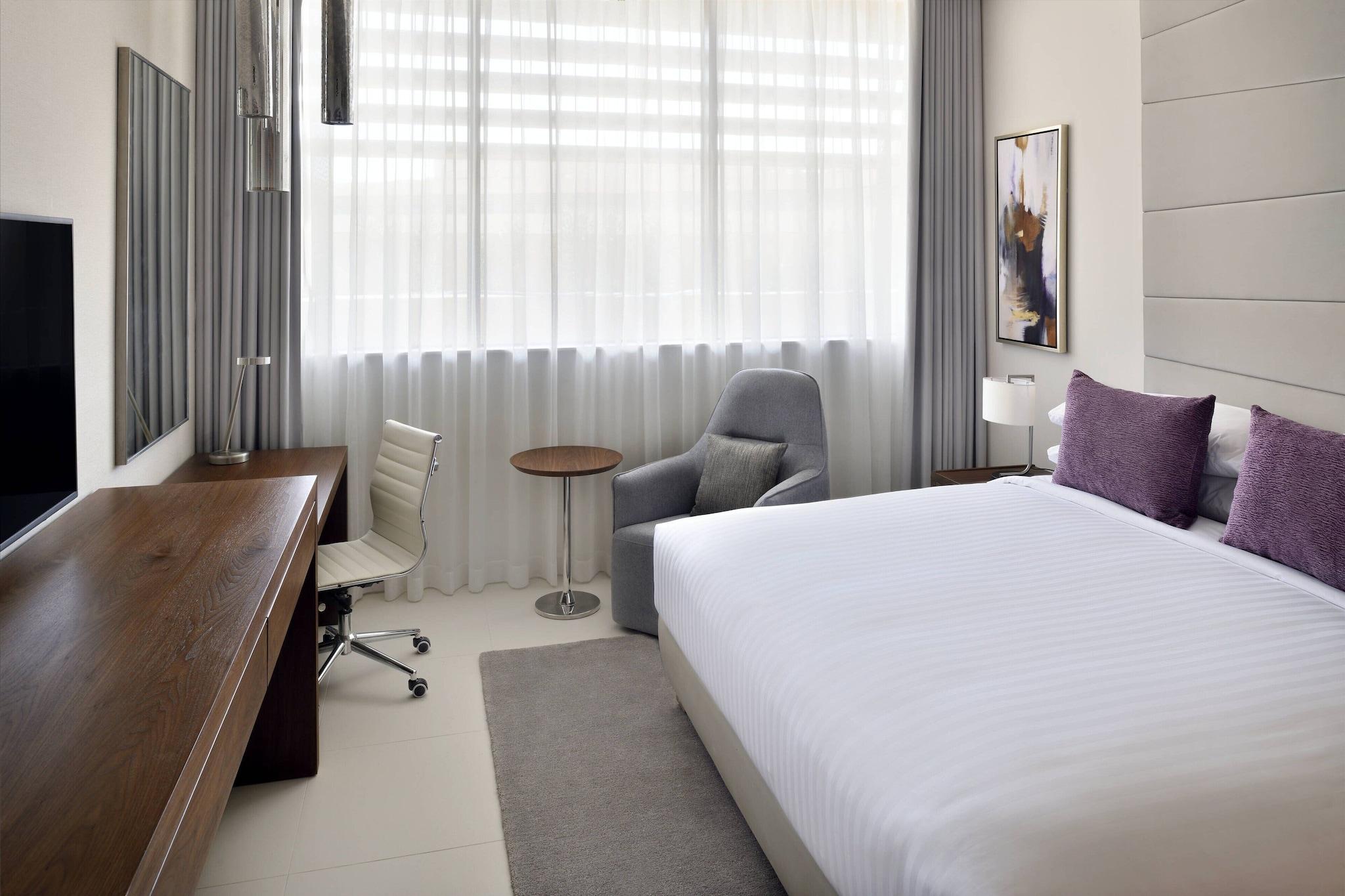 Double Deluxe King Bed