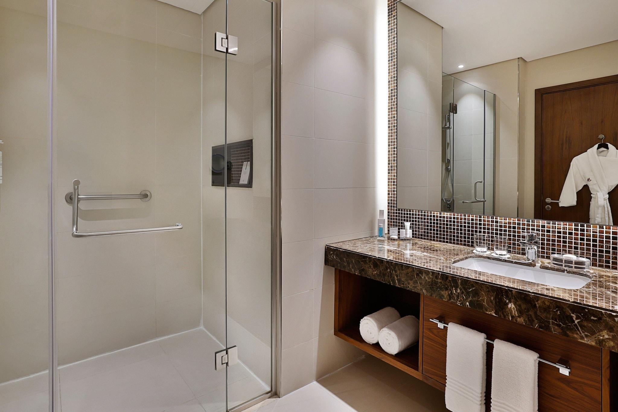 Double Deluxe King Bed