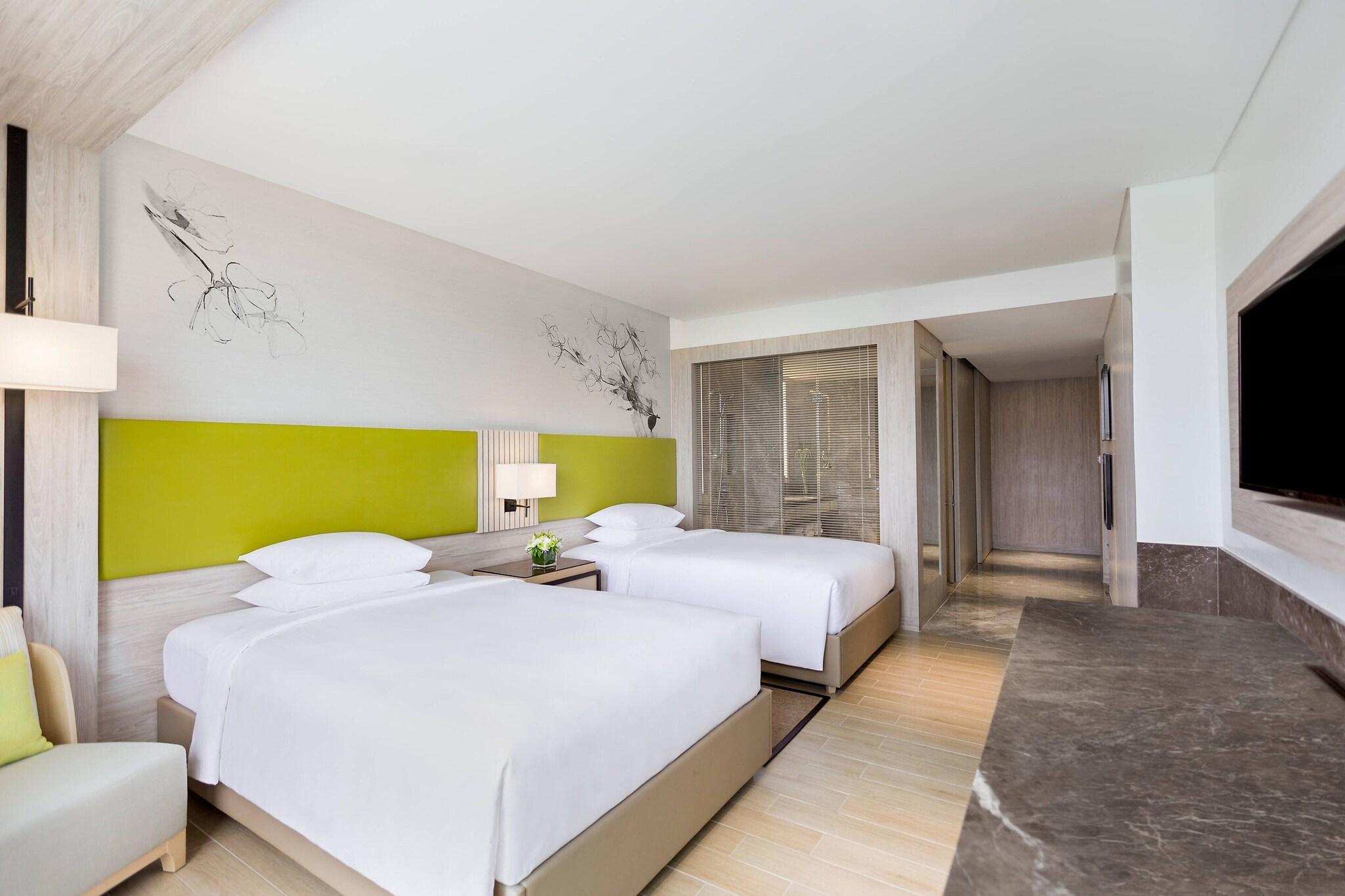 Quadruple Two Double Beds Non Smoking