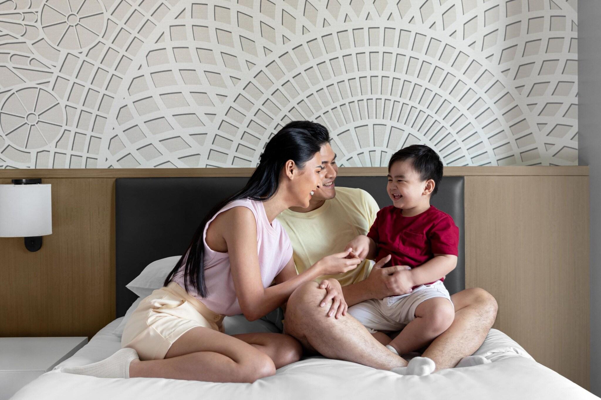 Double Deluxe King Bed