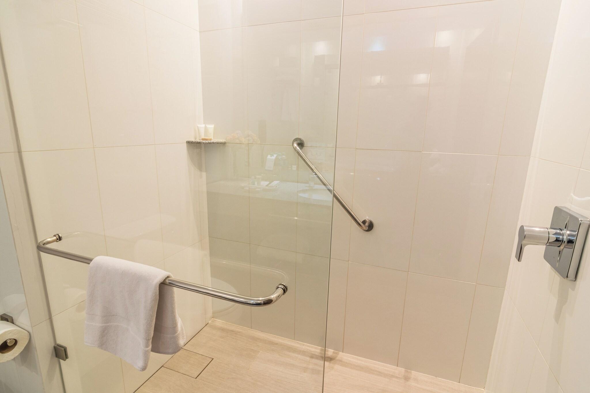 Junior Suite King Size Bed