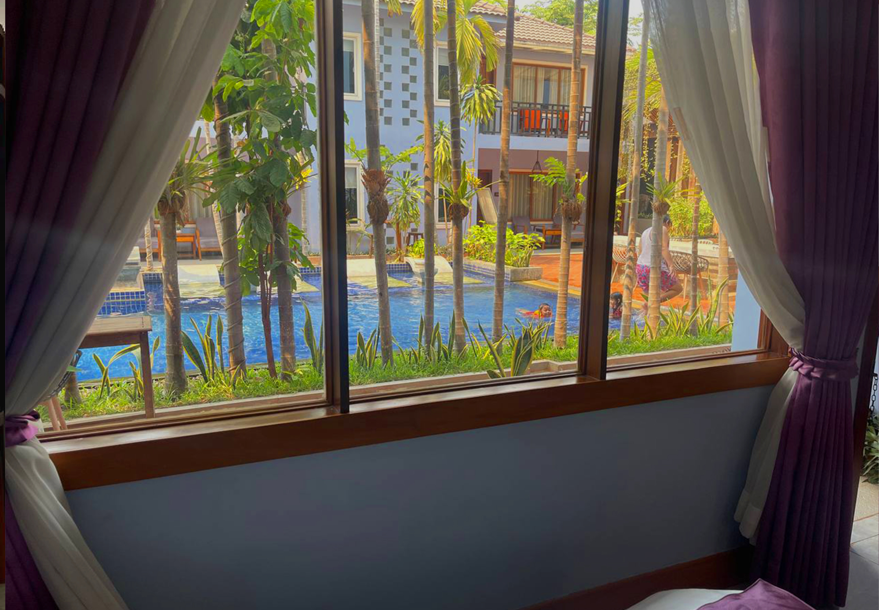 Twin Deluxe Pool View