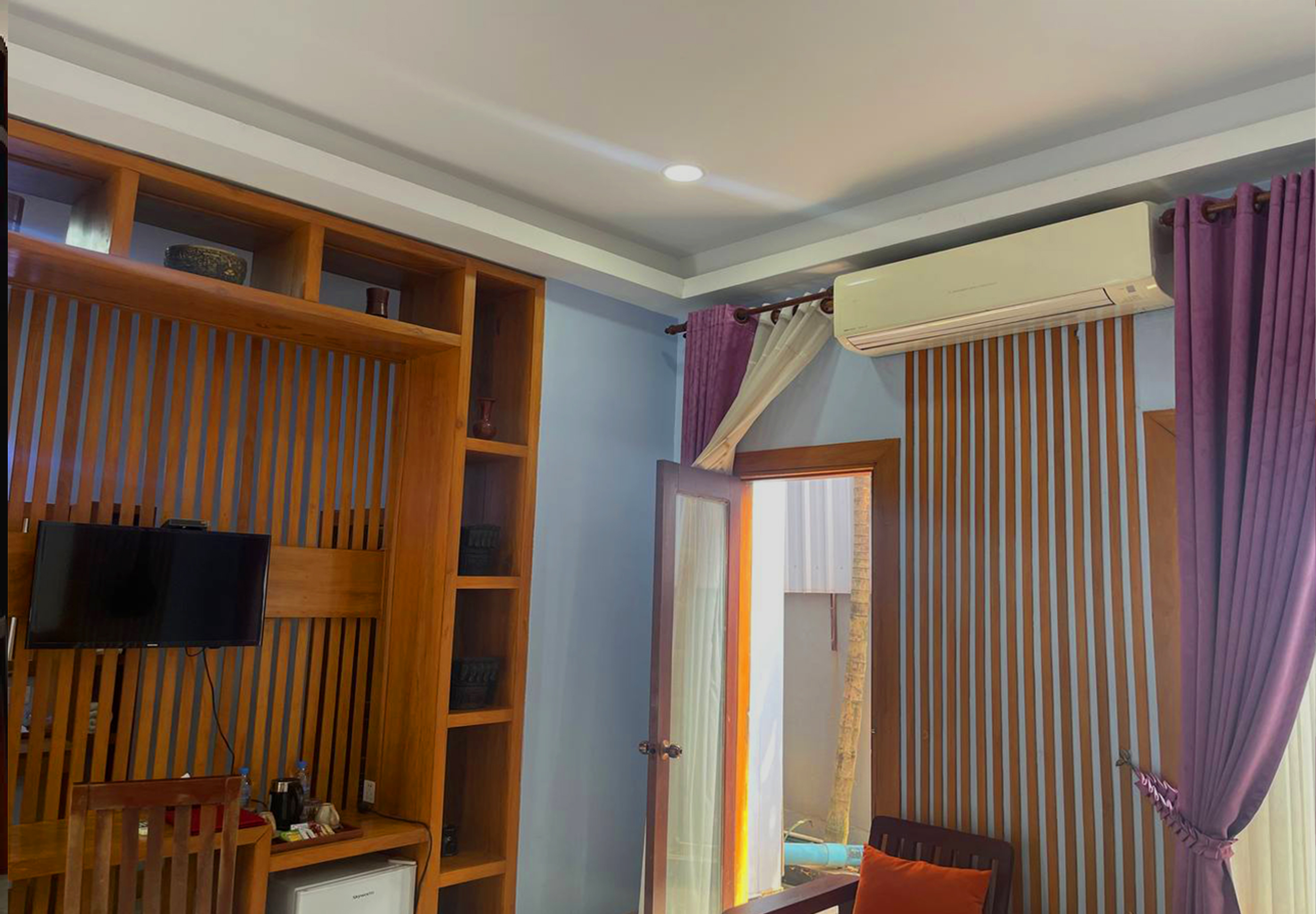 Twin Deluxe Pool View