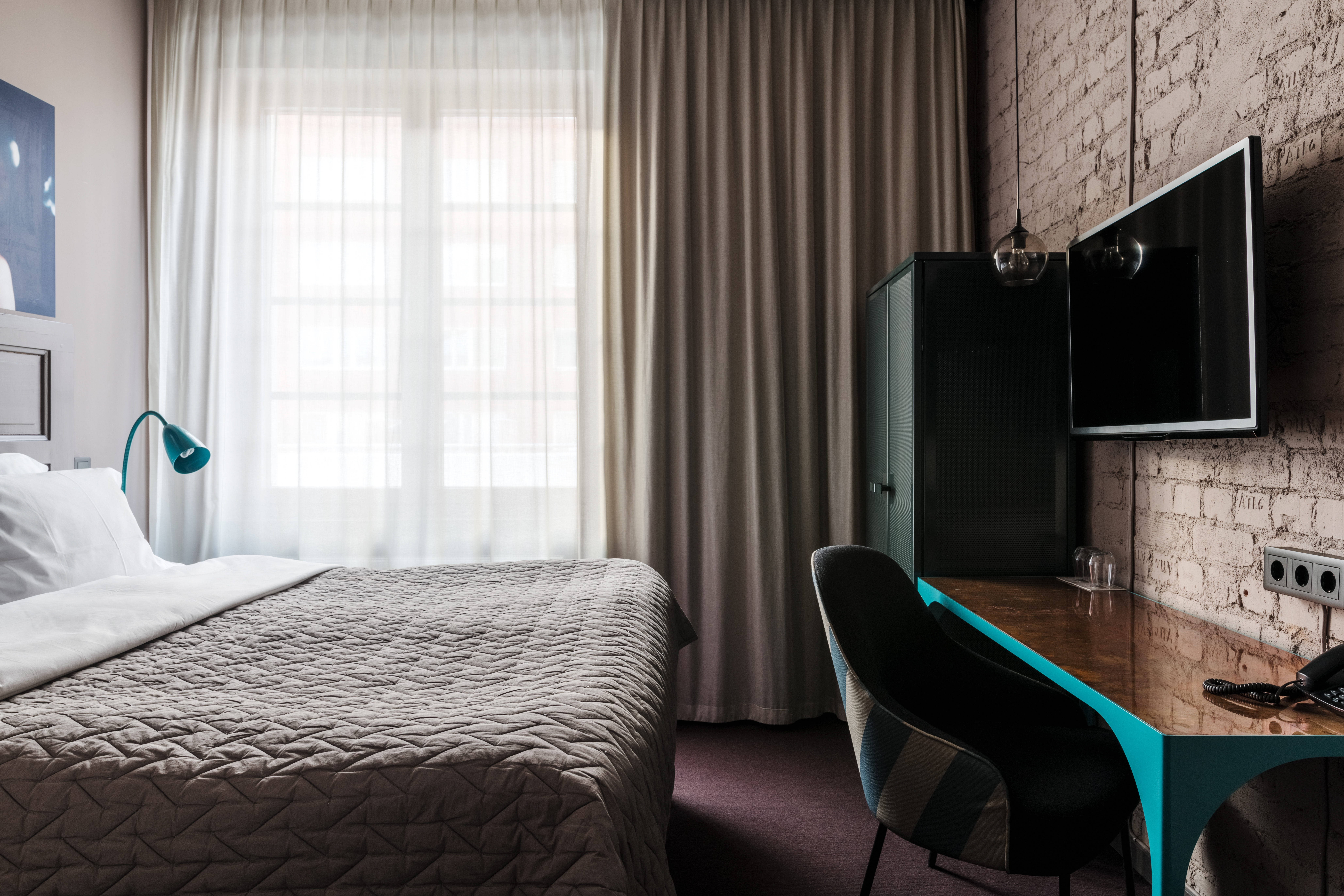 Double King Size Bed