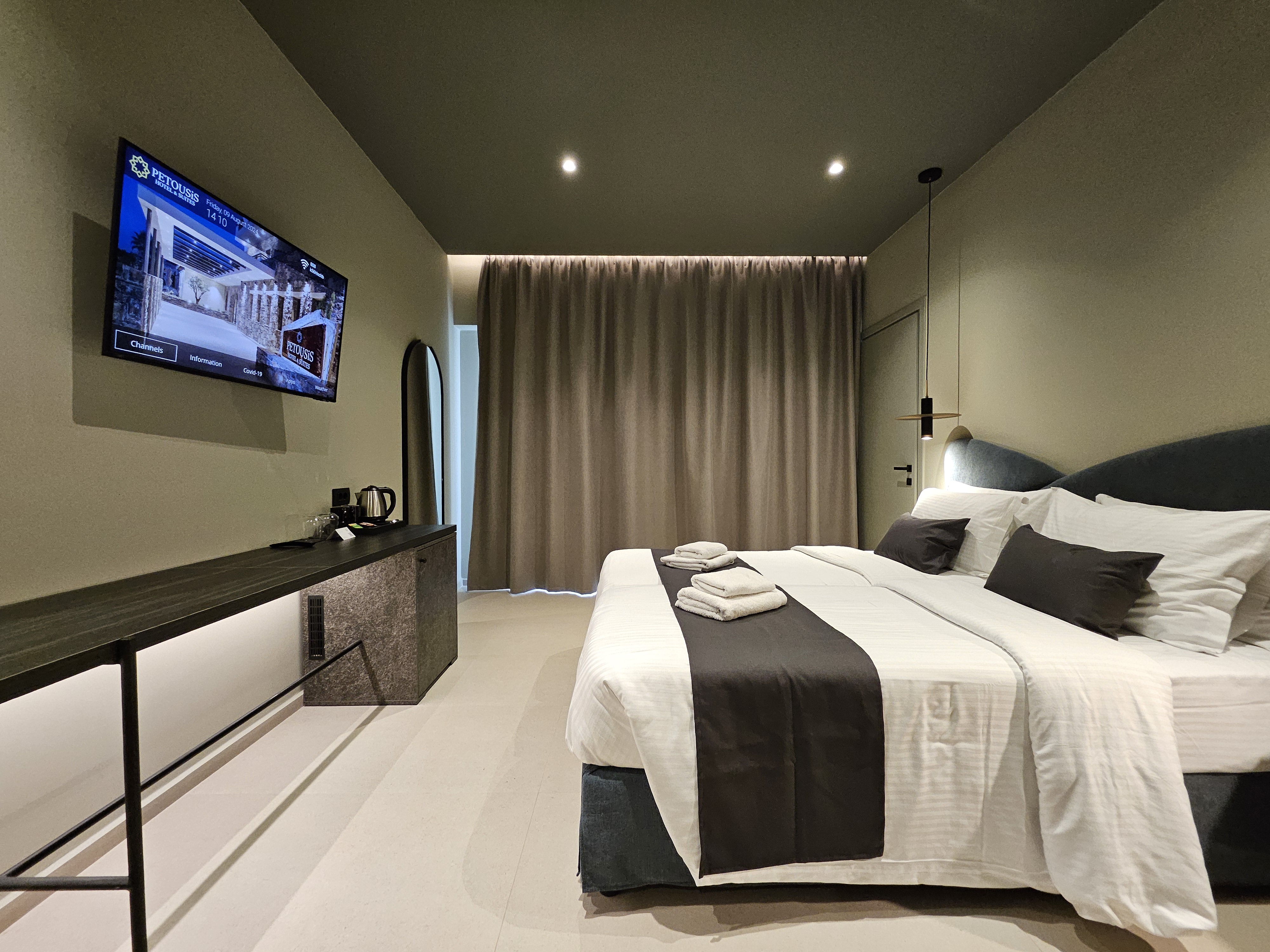 Double or Twin Standard