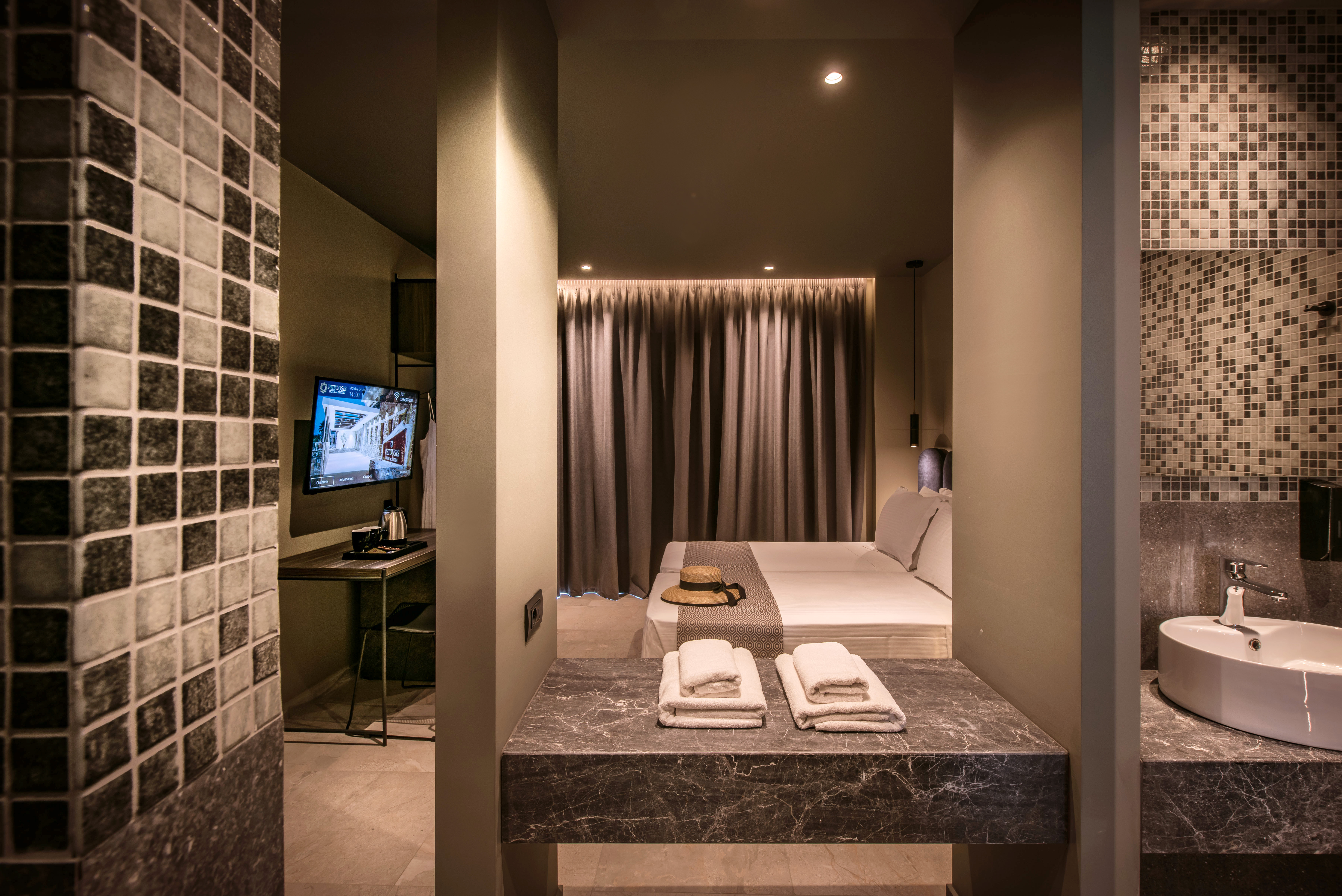 Double or Twin Standard