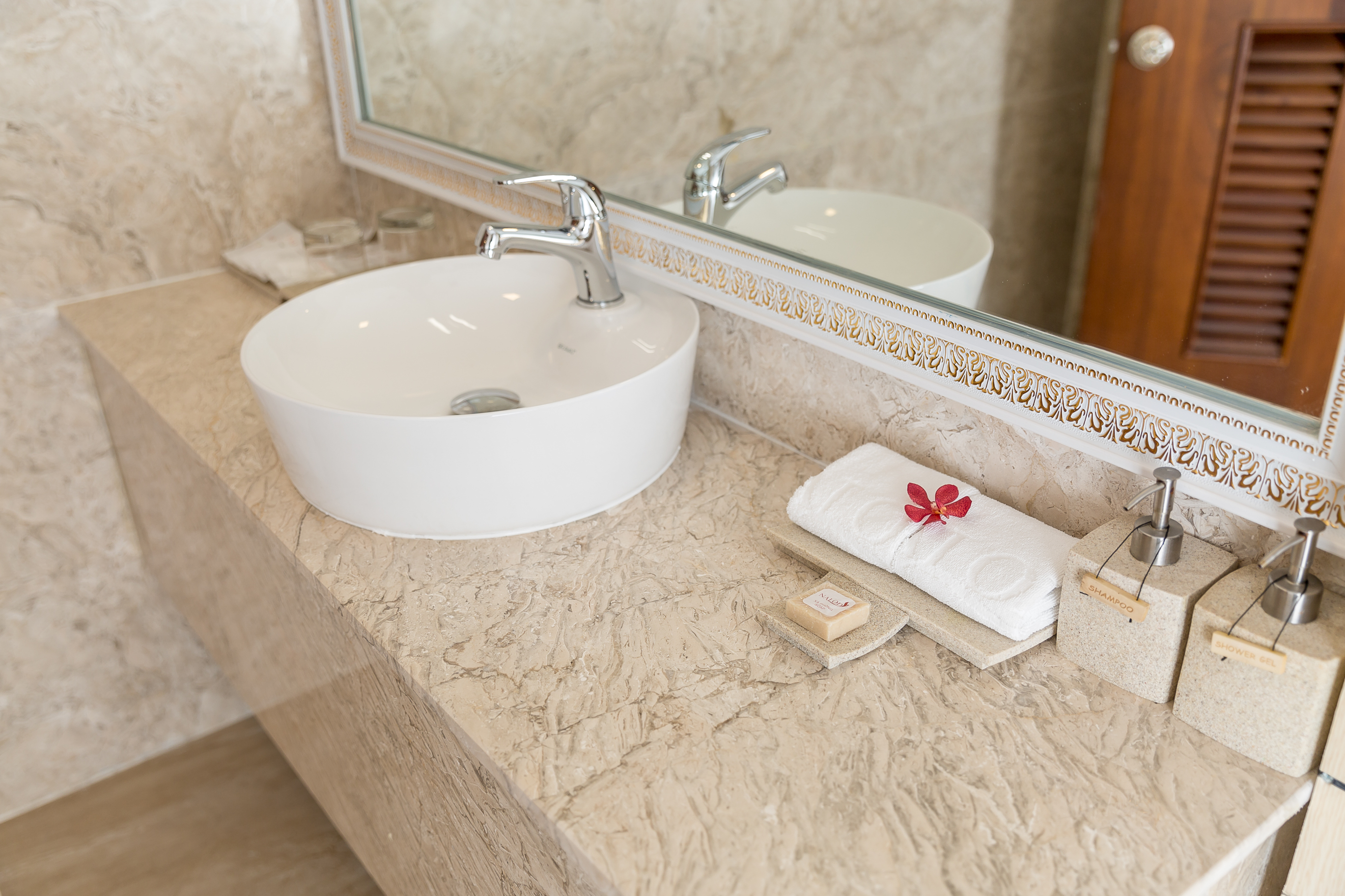 Twin Deluxe City View