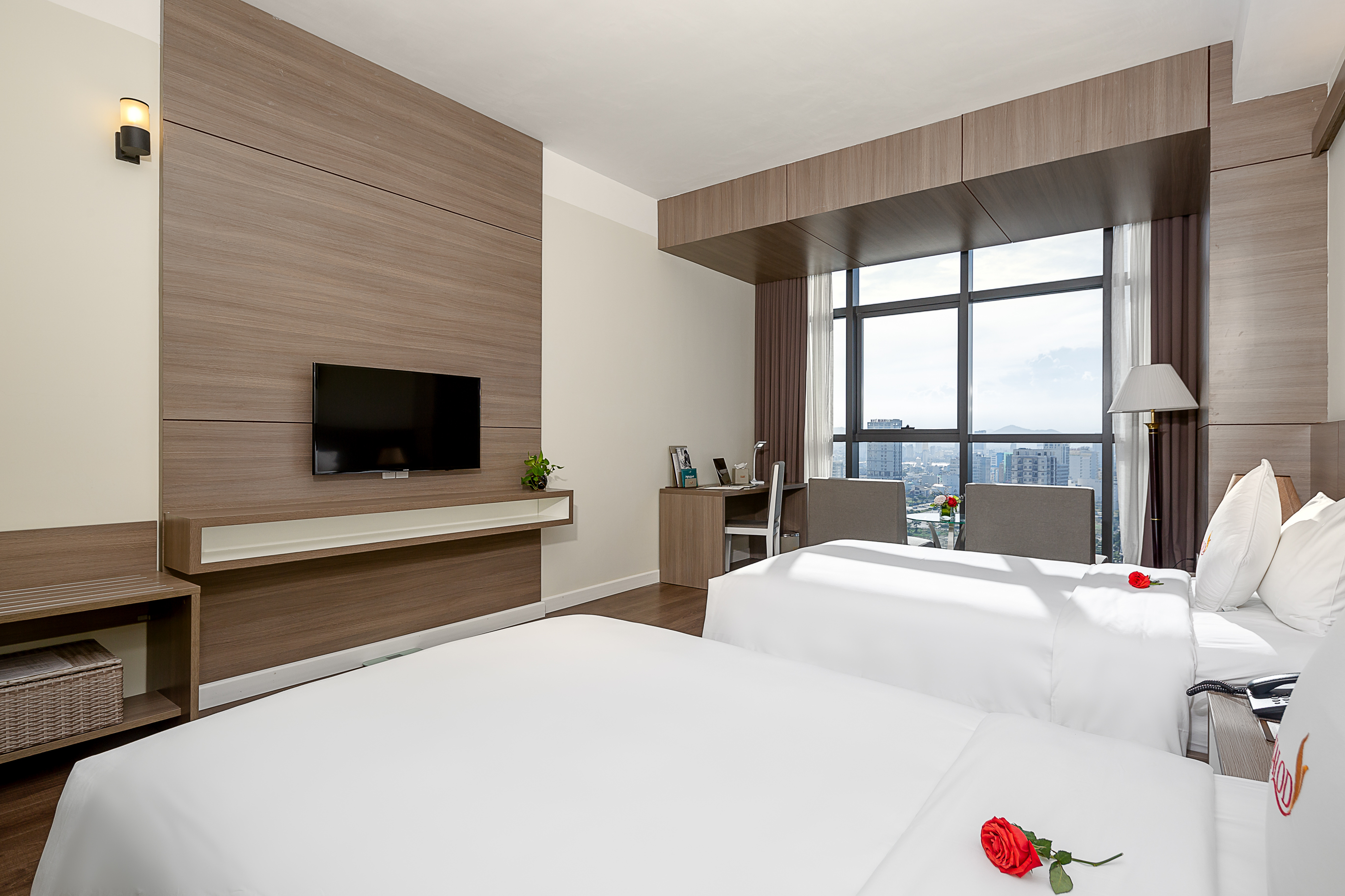 Twin Deluxe City View