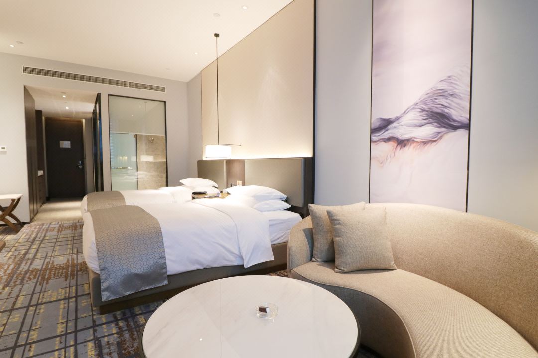 Twin Deluxe City View