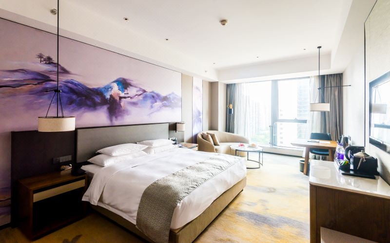 Suite Deluxe King Bed