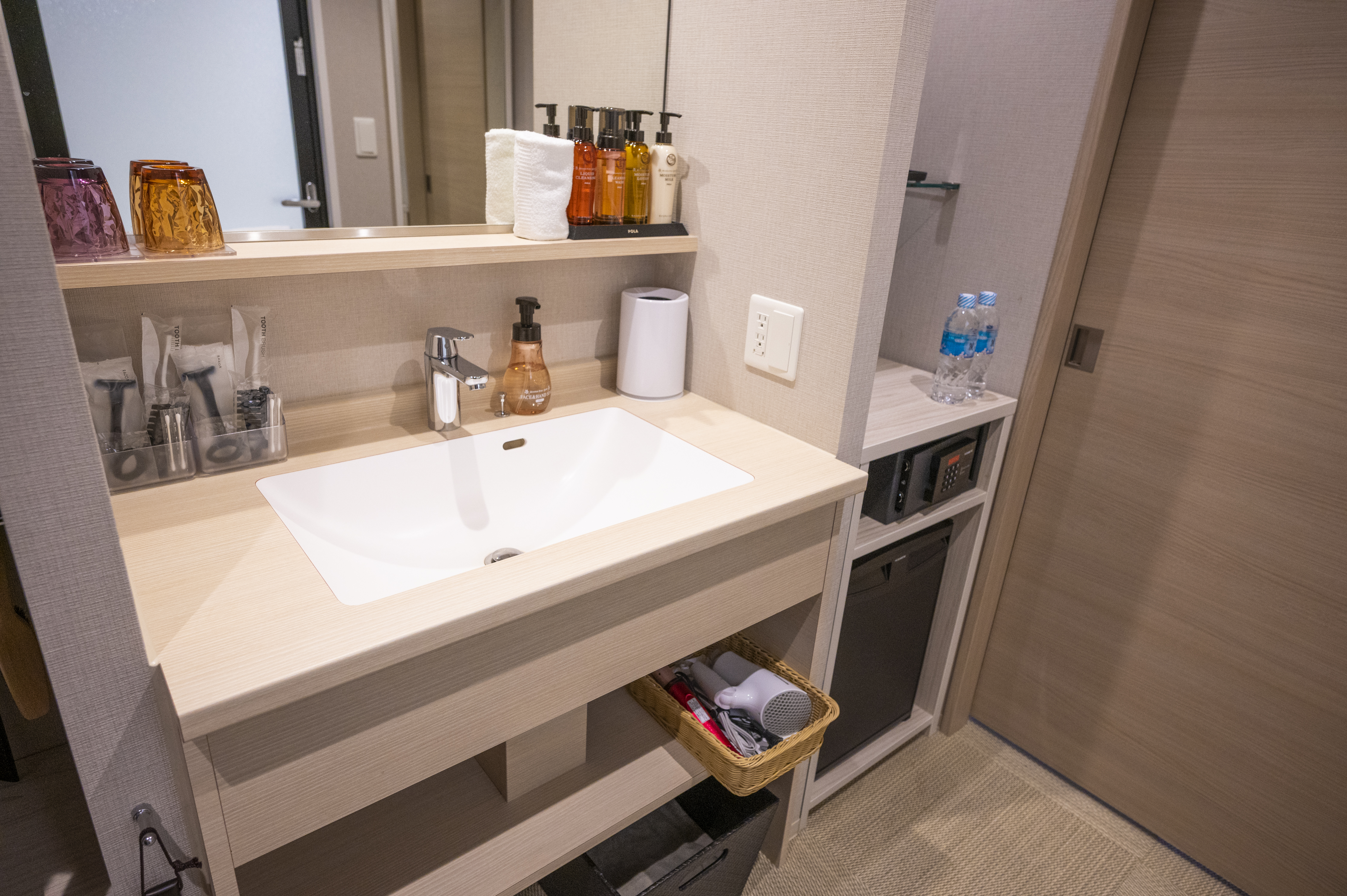 Double Deluxe One Bed