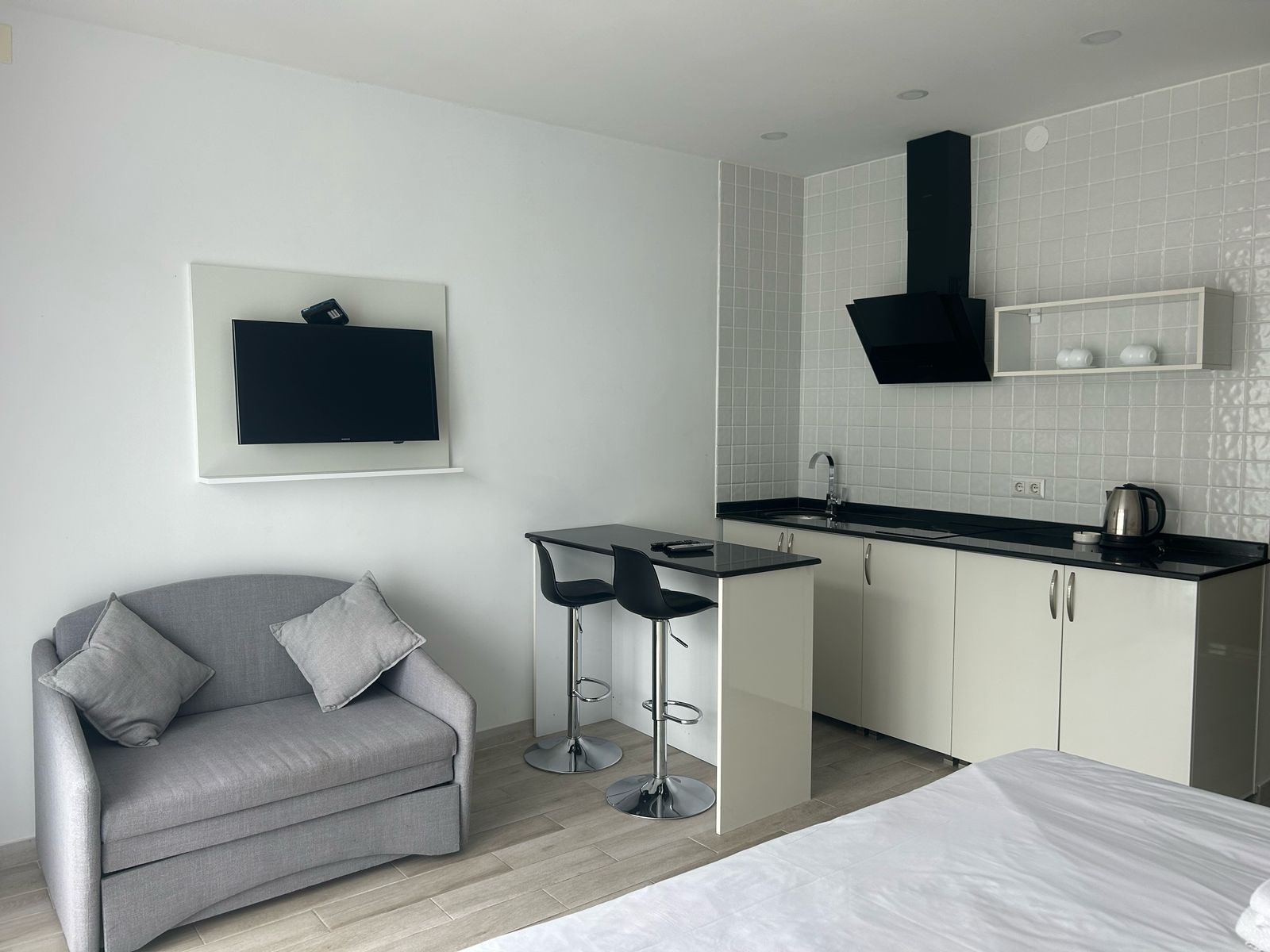 Apartment One Bedroom One Bathroom