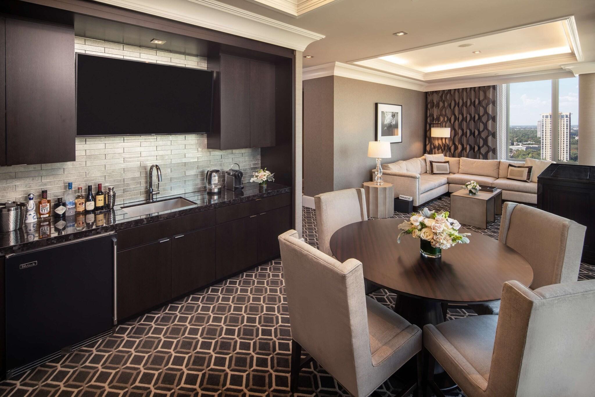 Suite Classic King Bed