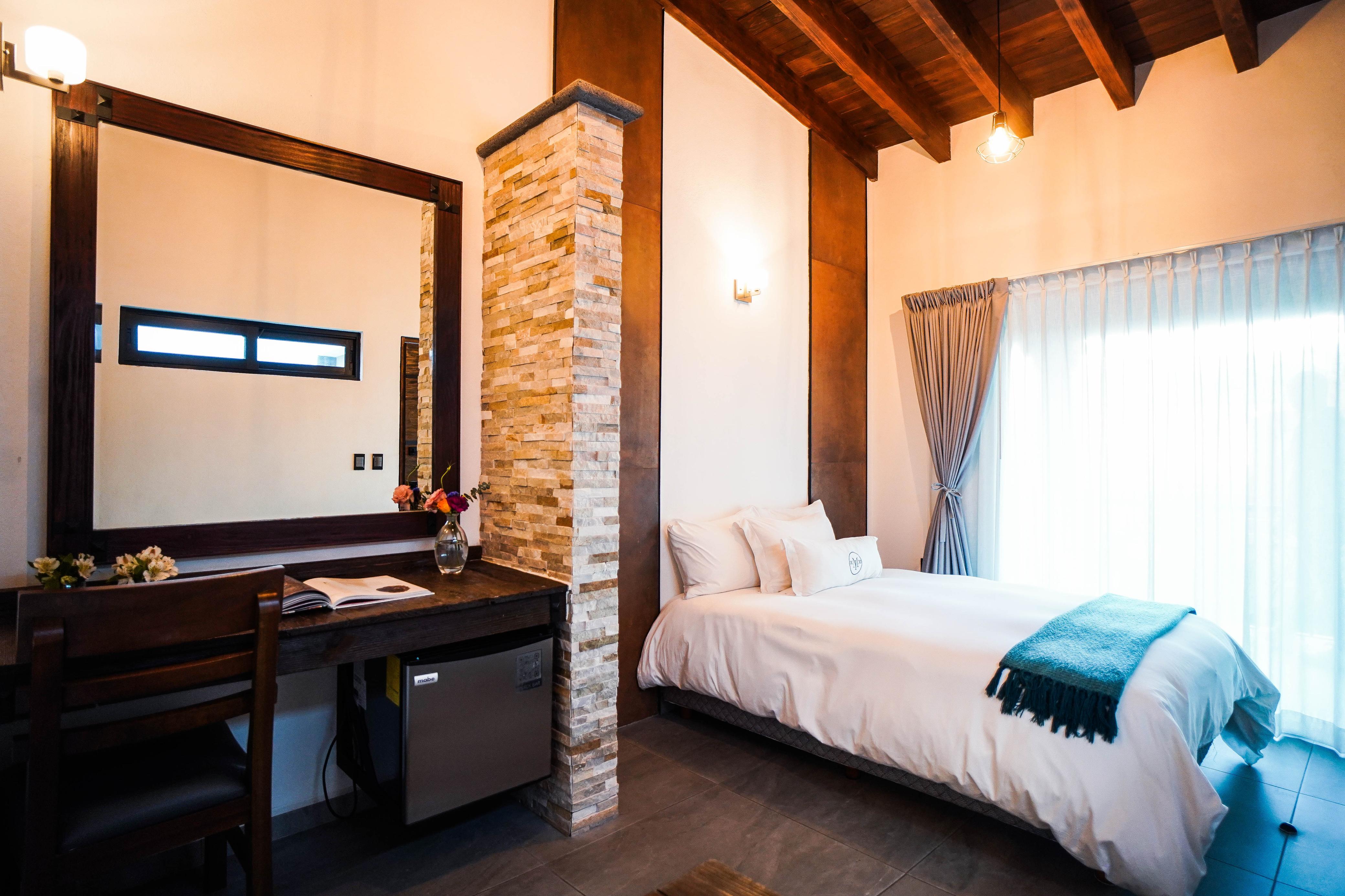 Suite Deluxe Queen Bed