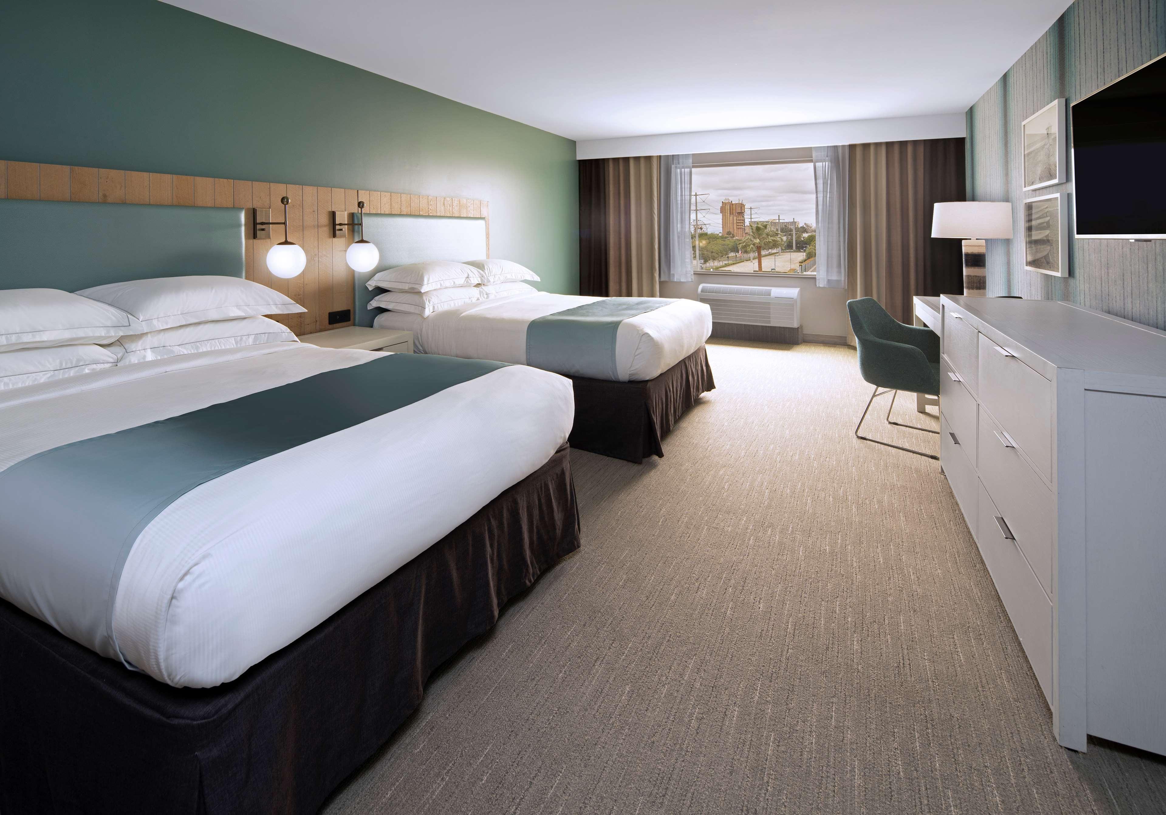 Studio King Size Bed