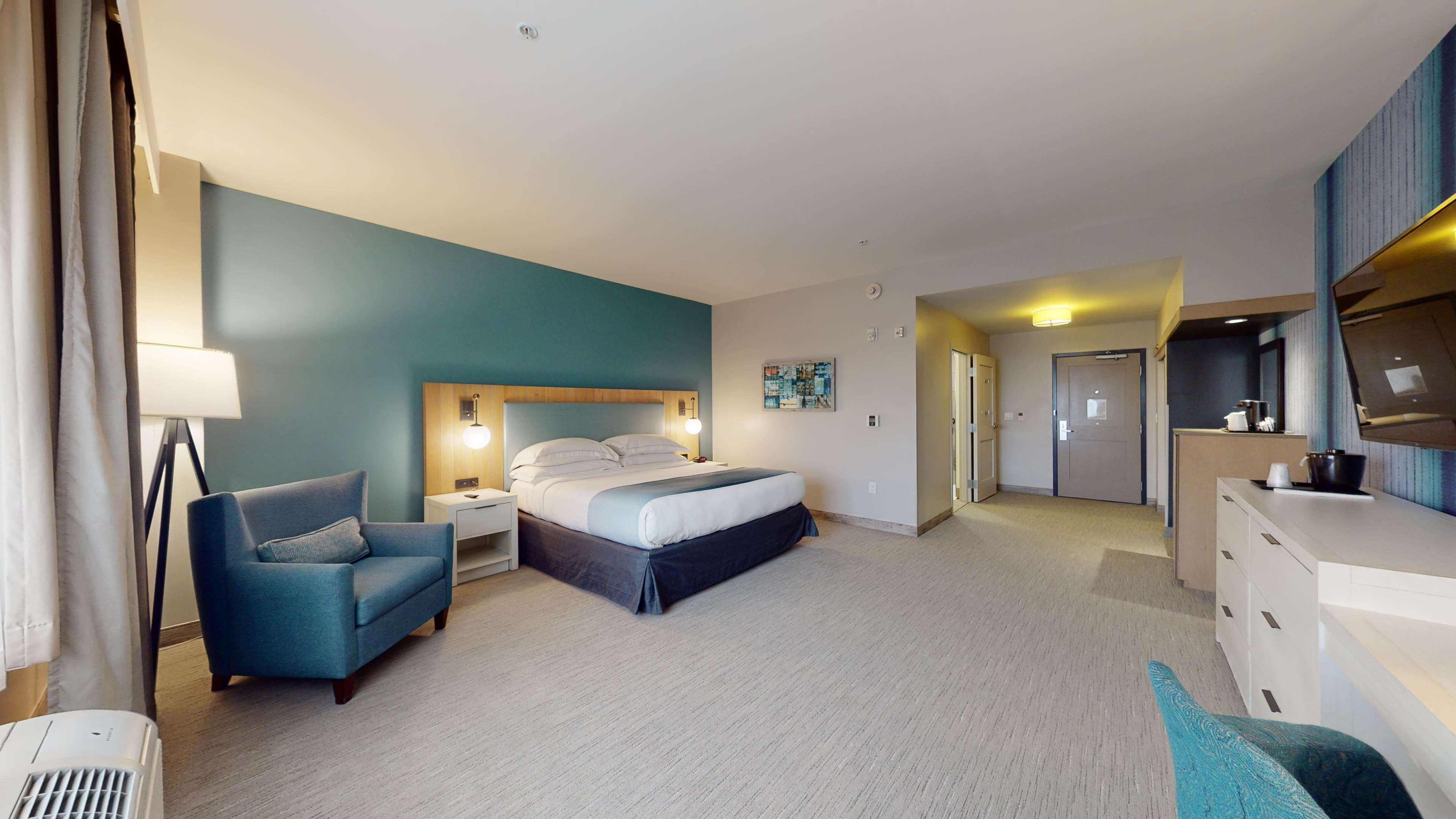 Studio King Size Bed