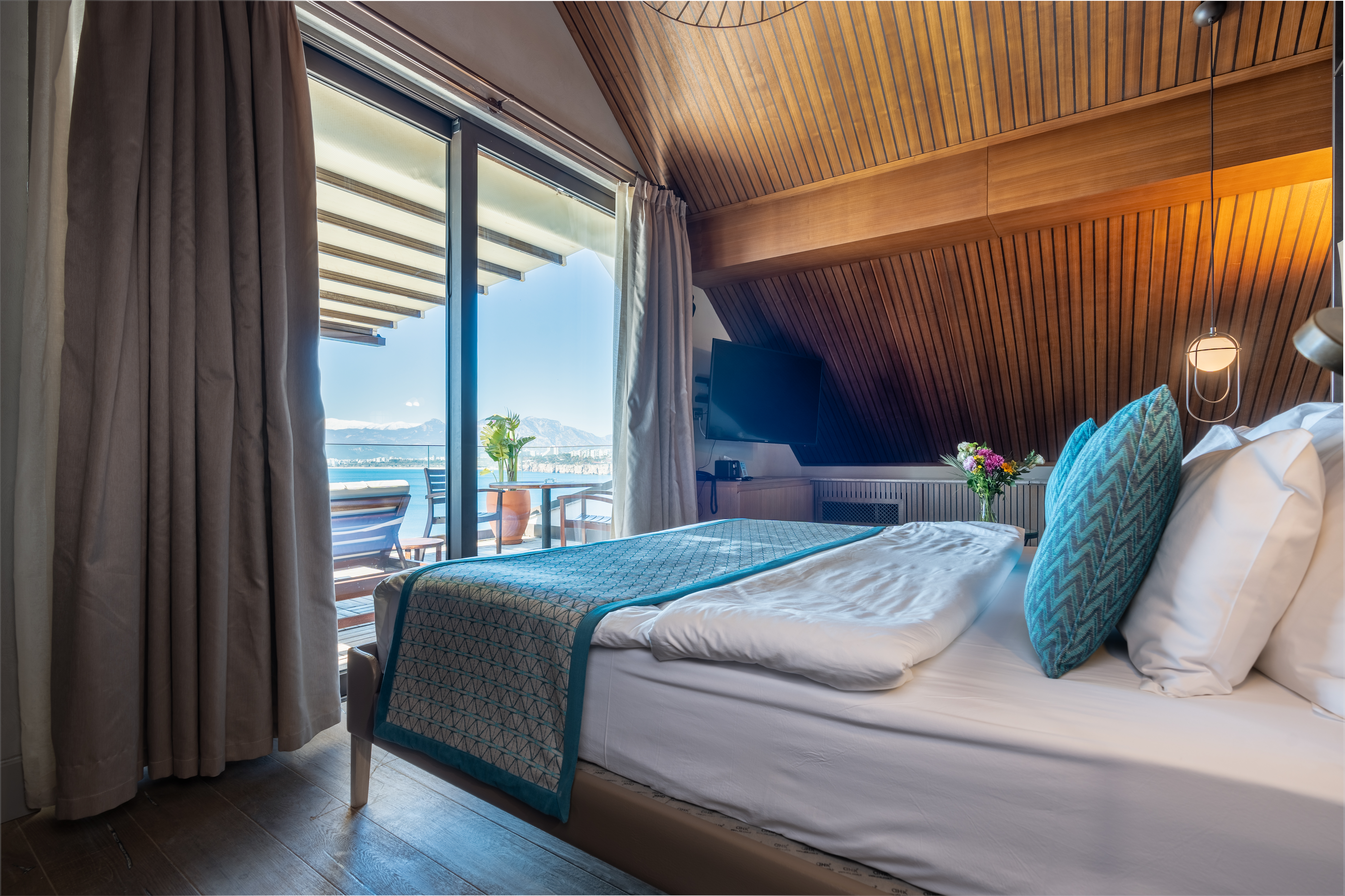 Suite Partial Ocean View