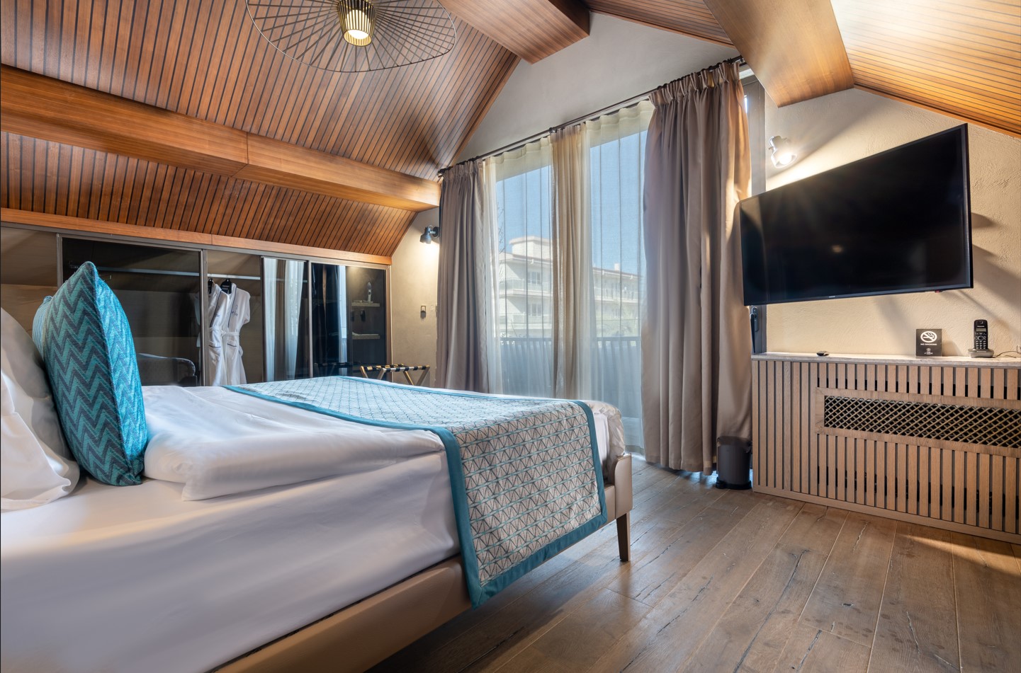 Suite Partial Ocean View