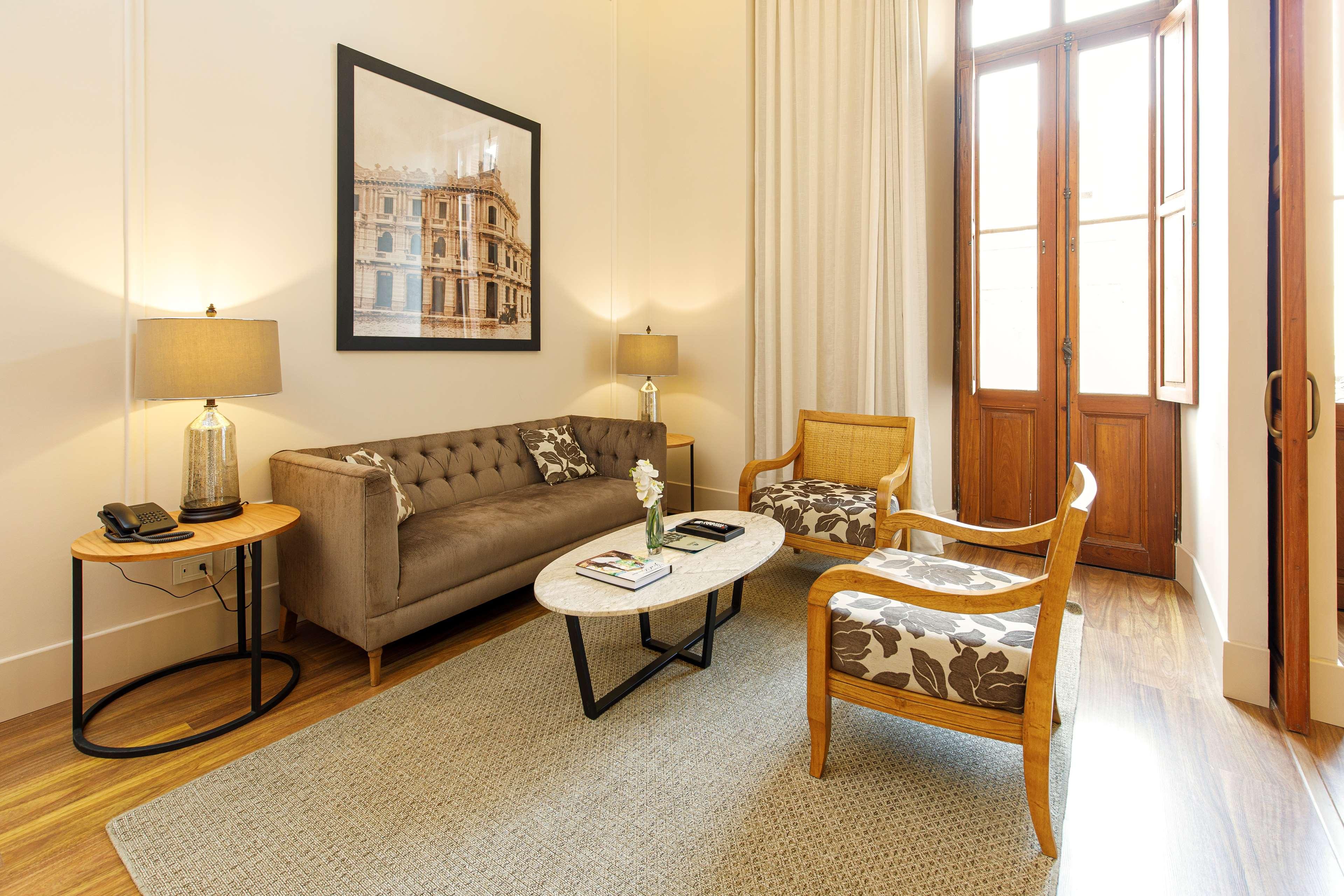 Junior Suite Executive King Bed